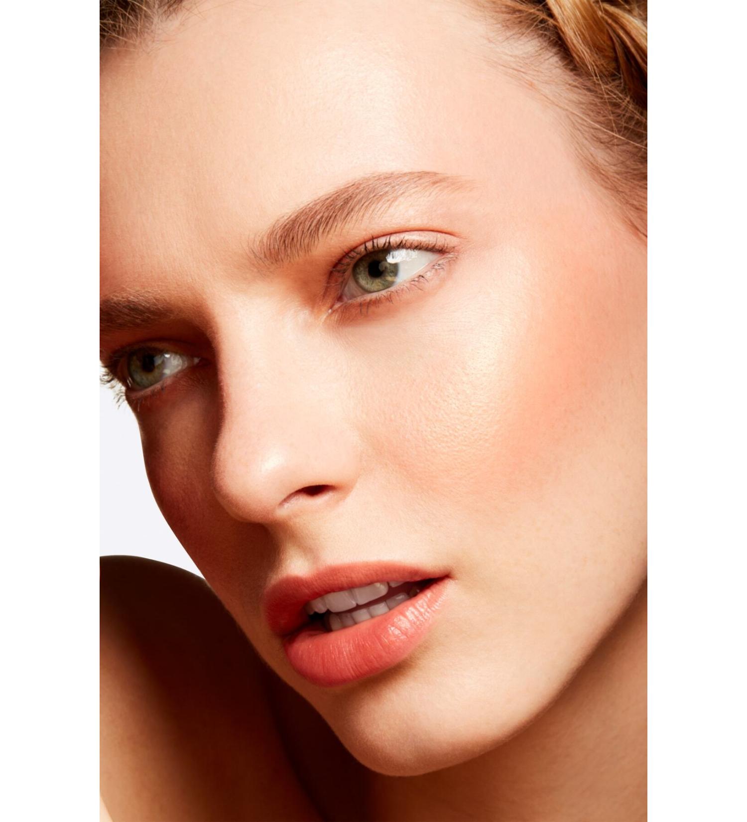 Mac INTENSIVE COLOR MOISTURIZING LIPSTICK - SILKY MATTE LIPSTICK KEYON1053