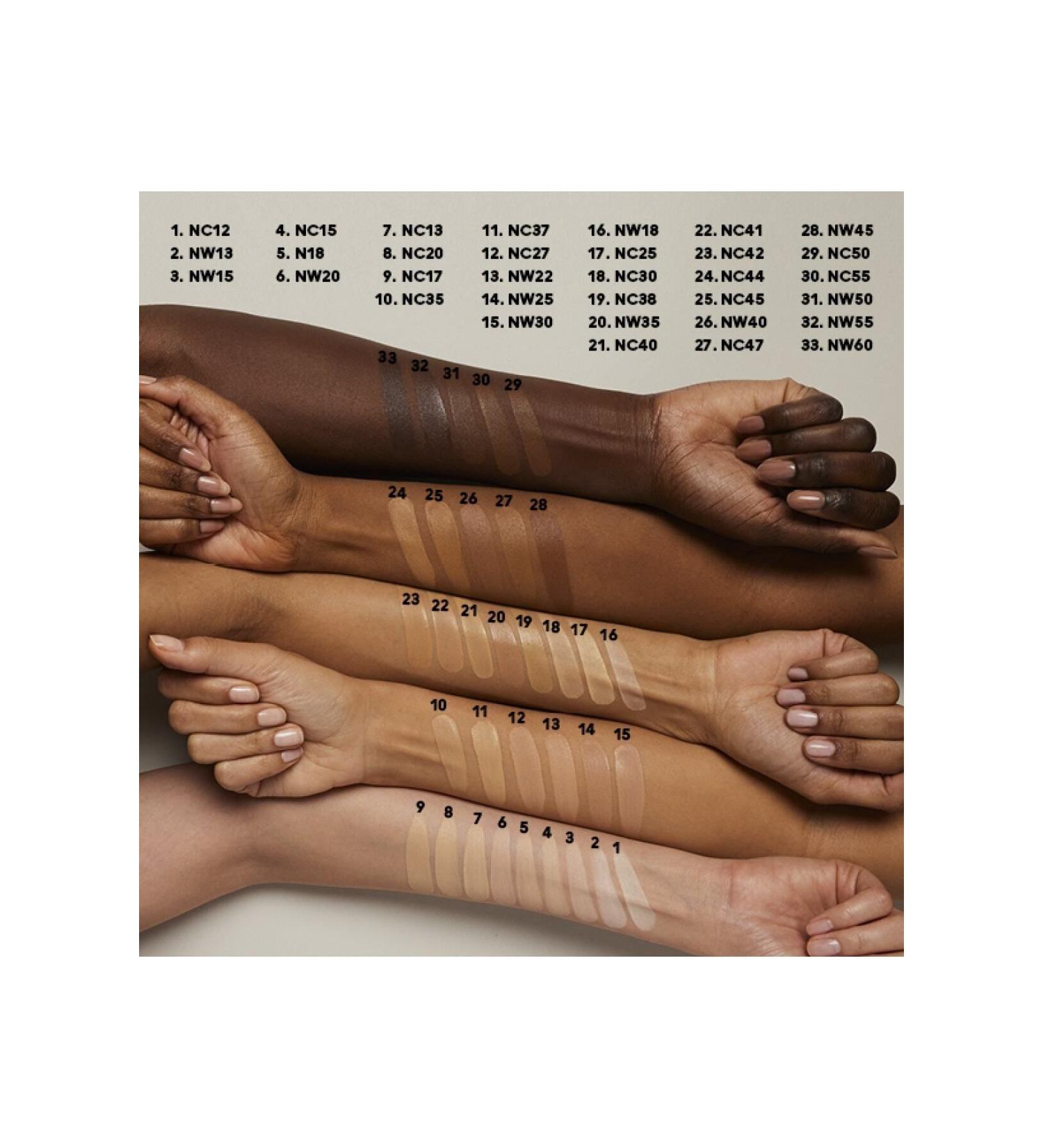 Mac STUDIO FIX FLUID SPF 15 - Easy-to-Apply Natural Matte Finish Foundation SPF15 / 30ml