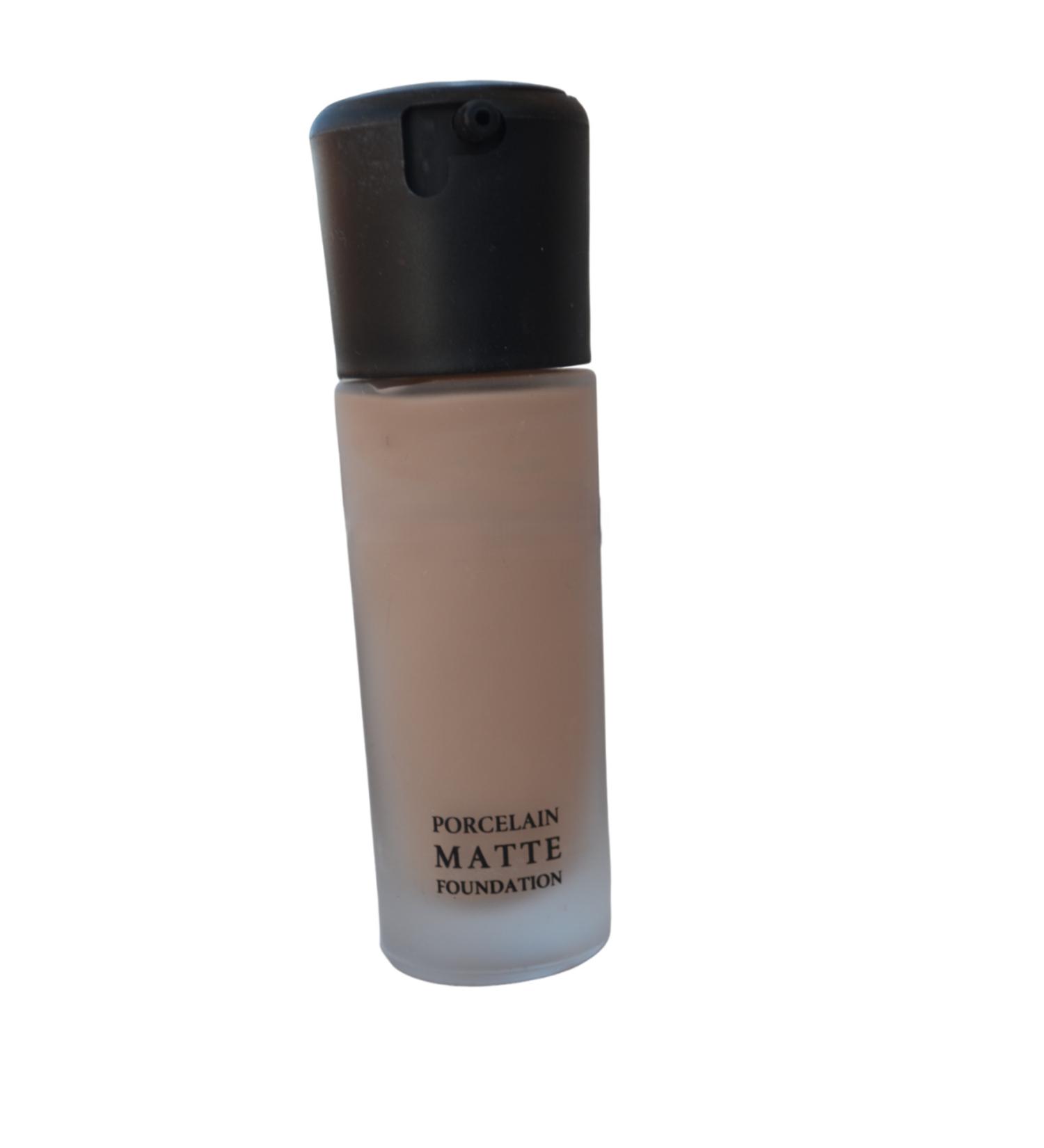 Royal paris Mc Ellyn Porcelain Matte Foundation 03