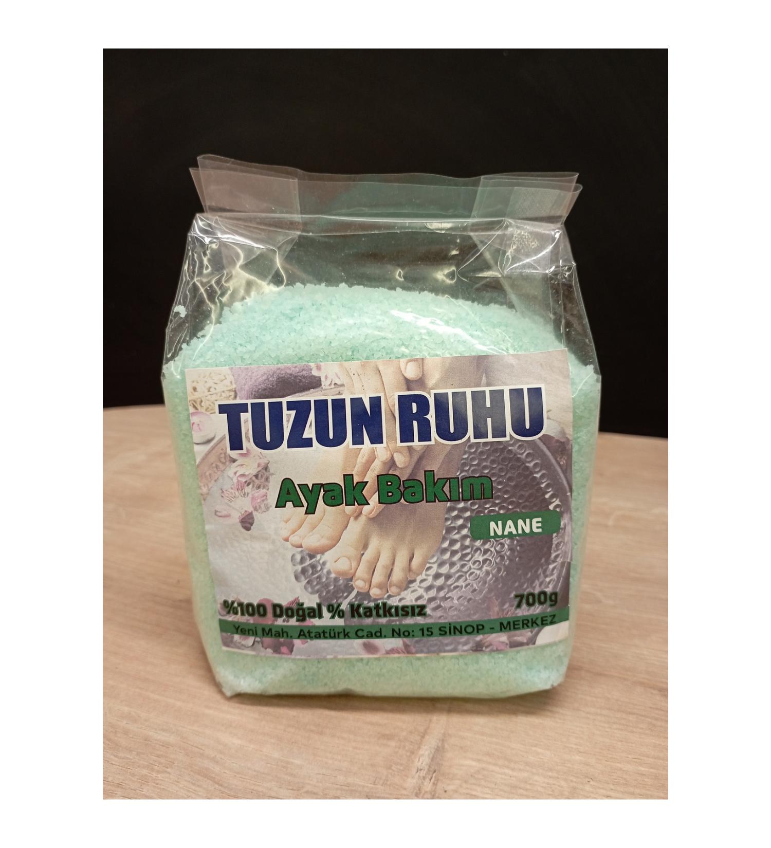 Chanel N 1 DE CHANEL LIP AND CHEEK BALM - Coloring Nourishing and Plumping Lip Balm