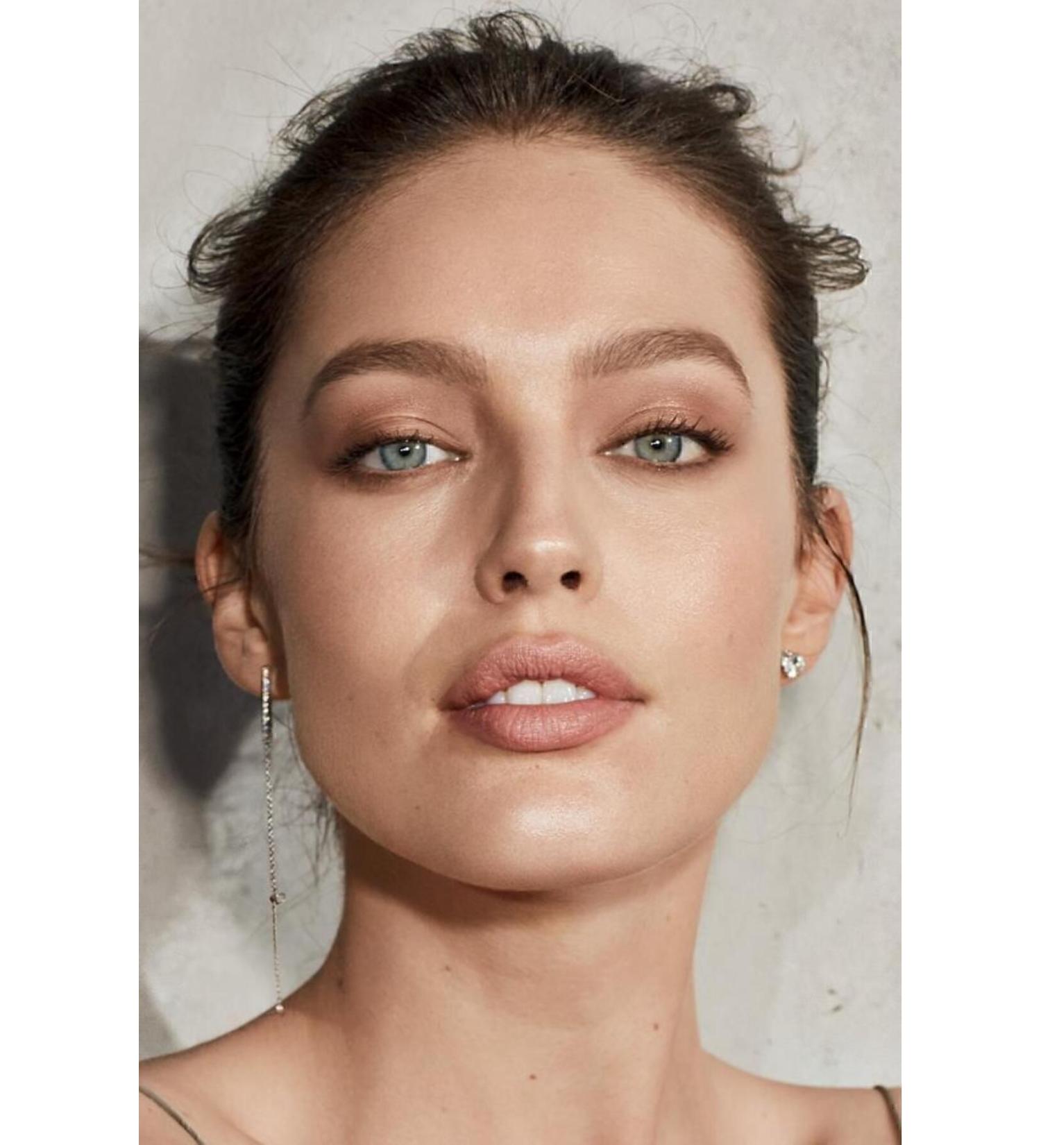 Maybelline New York Moisturizing Foundation - Affinitone Foundation No: 20