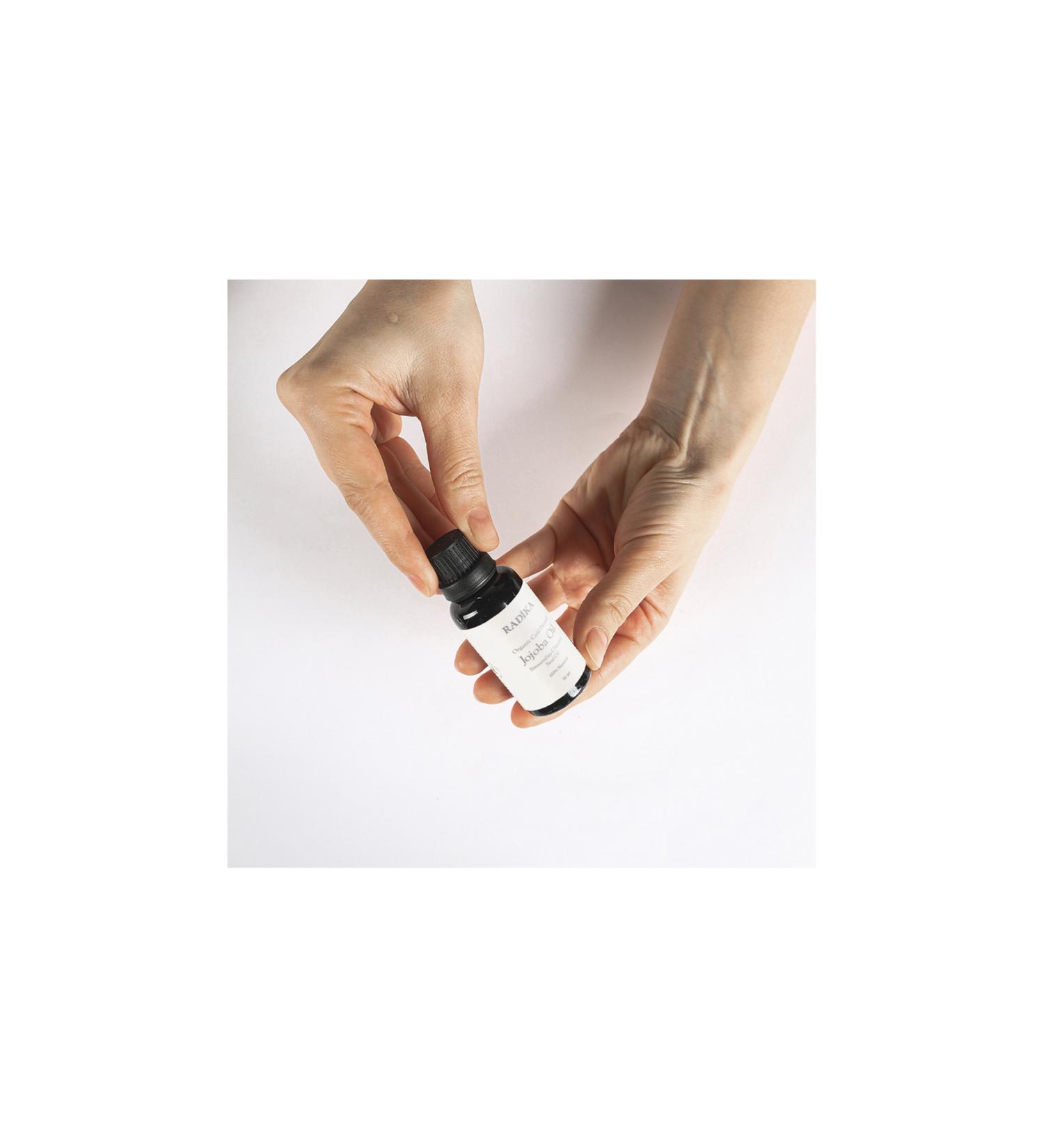 L'anza Healing Strength White Tea Strengthening Sulfate-Free Shampoo for Weak and Damaged Hair 1000ml