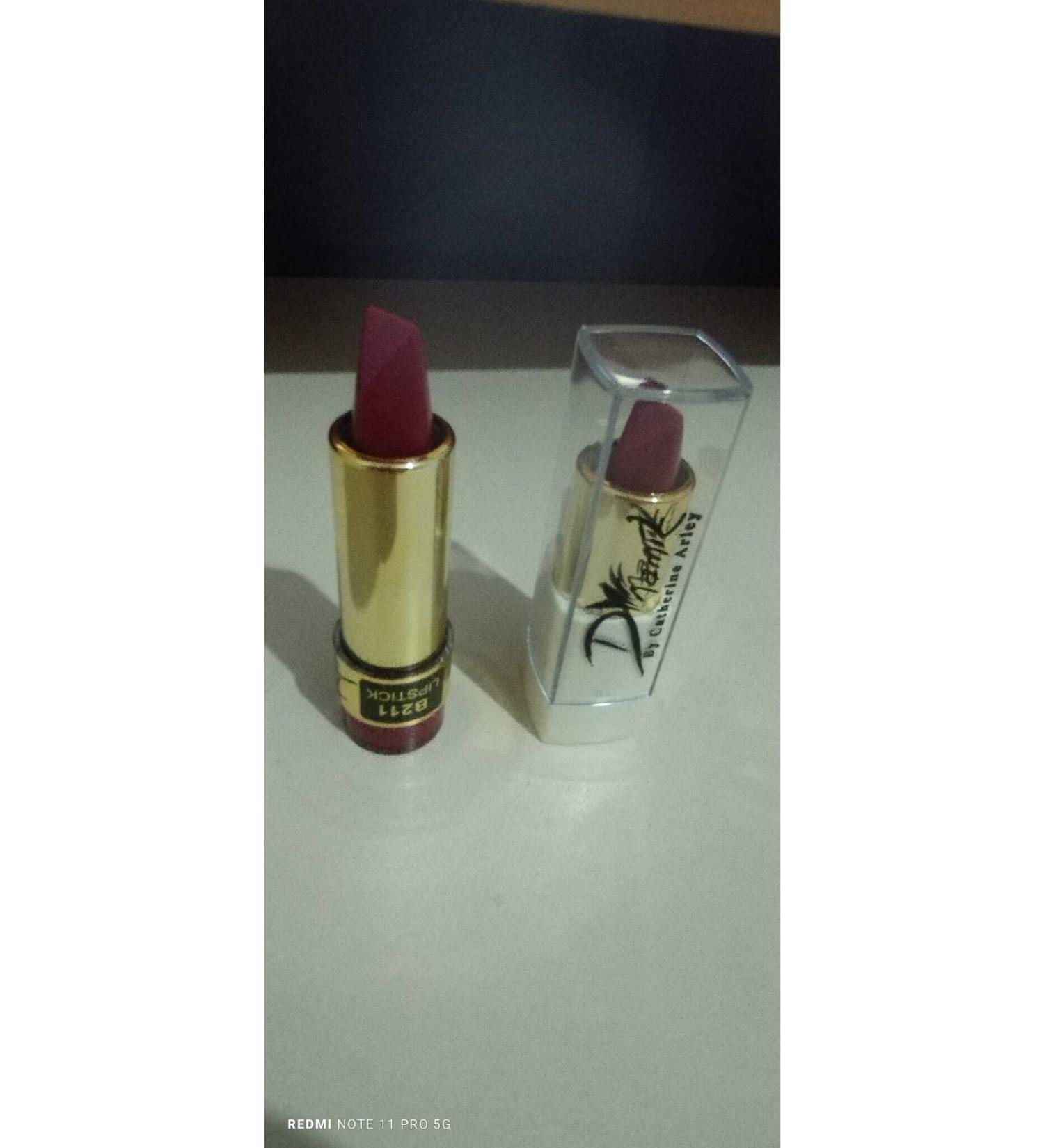 DYNAMIC By Catherine Arley Lipstick -b 212
