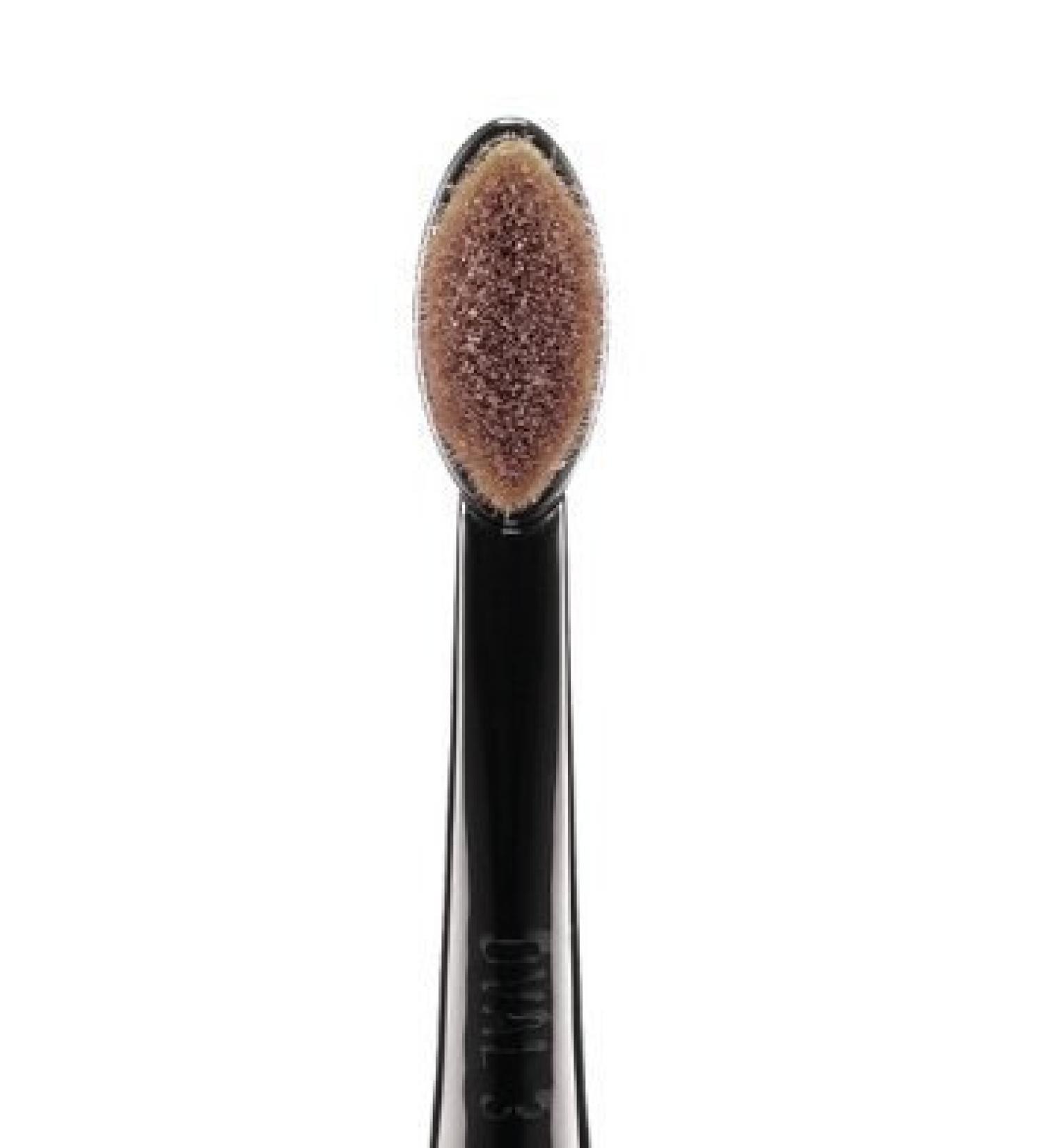 MAC Masterclass Oval 3 Brush by M.A.C