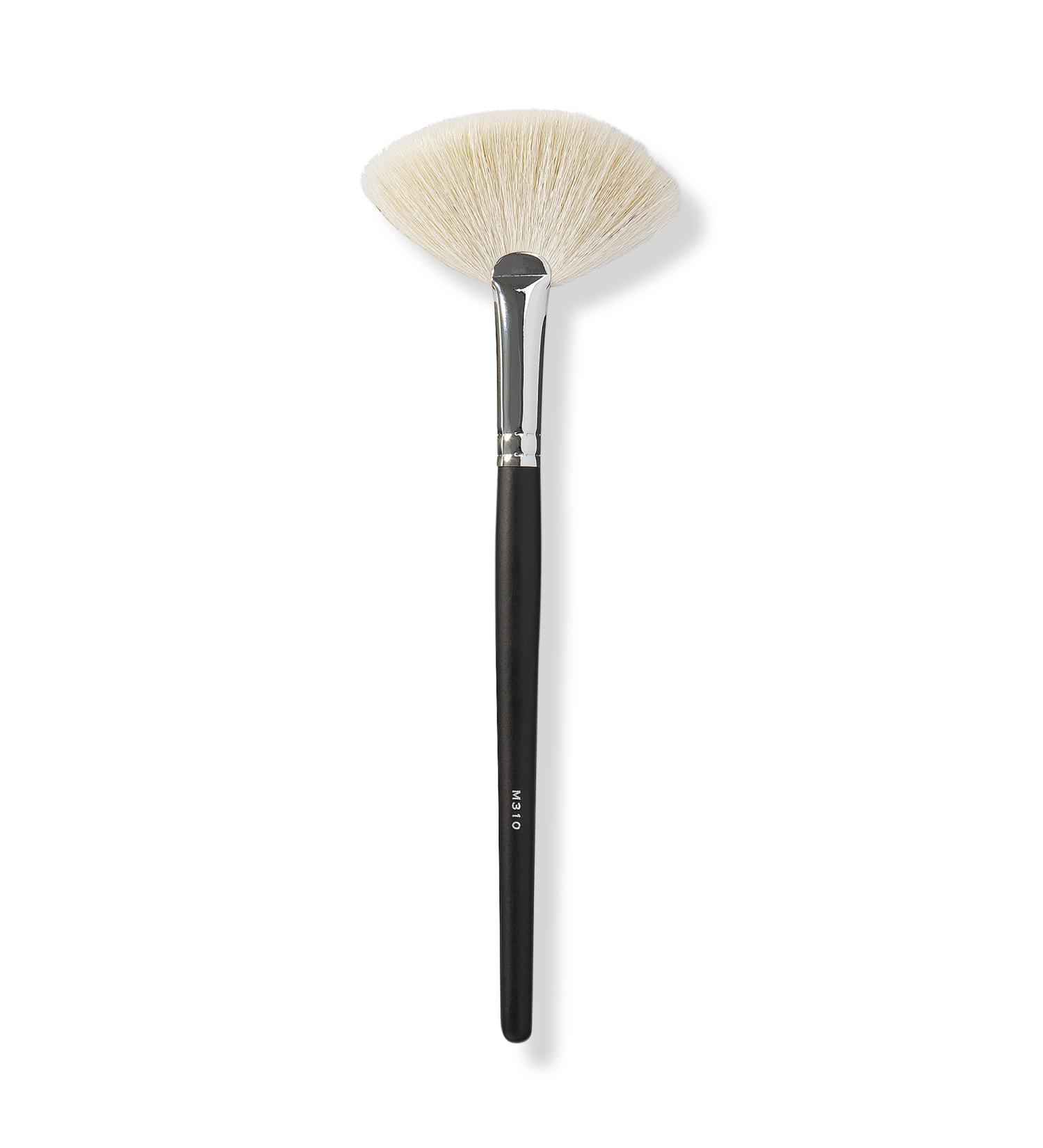 Morphe M310 Large Soft Fan Highlighter Brush 1 ct