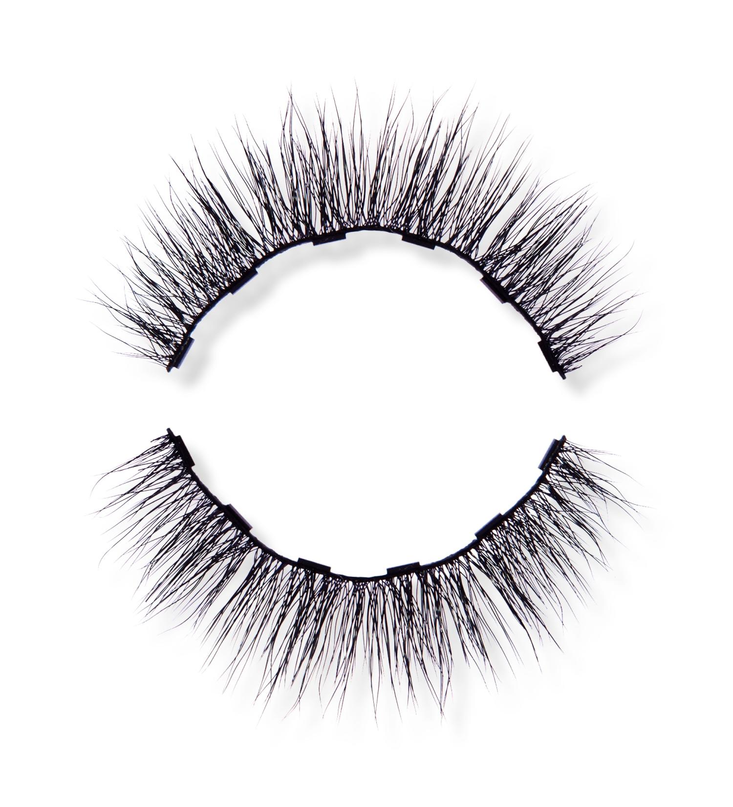 Discover Glamnetic XOXO Magnetic Lashes 1 pair - Elevate Your Style Instantly! - Buy Online on GoSupps.com