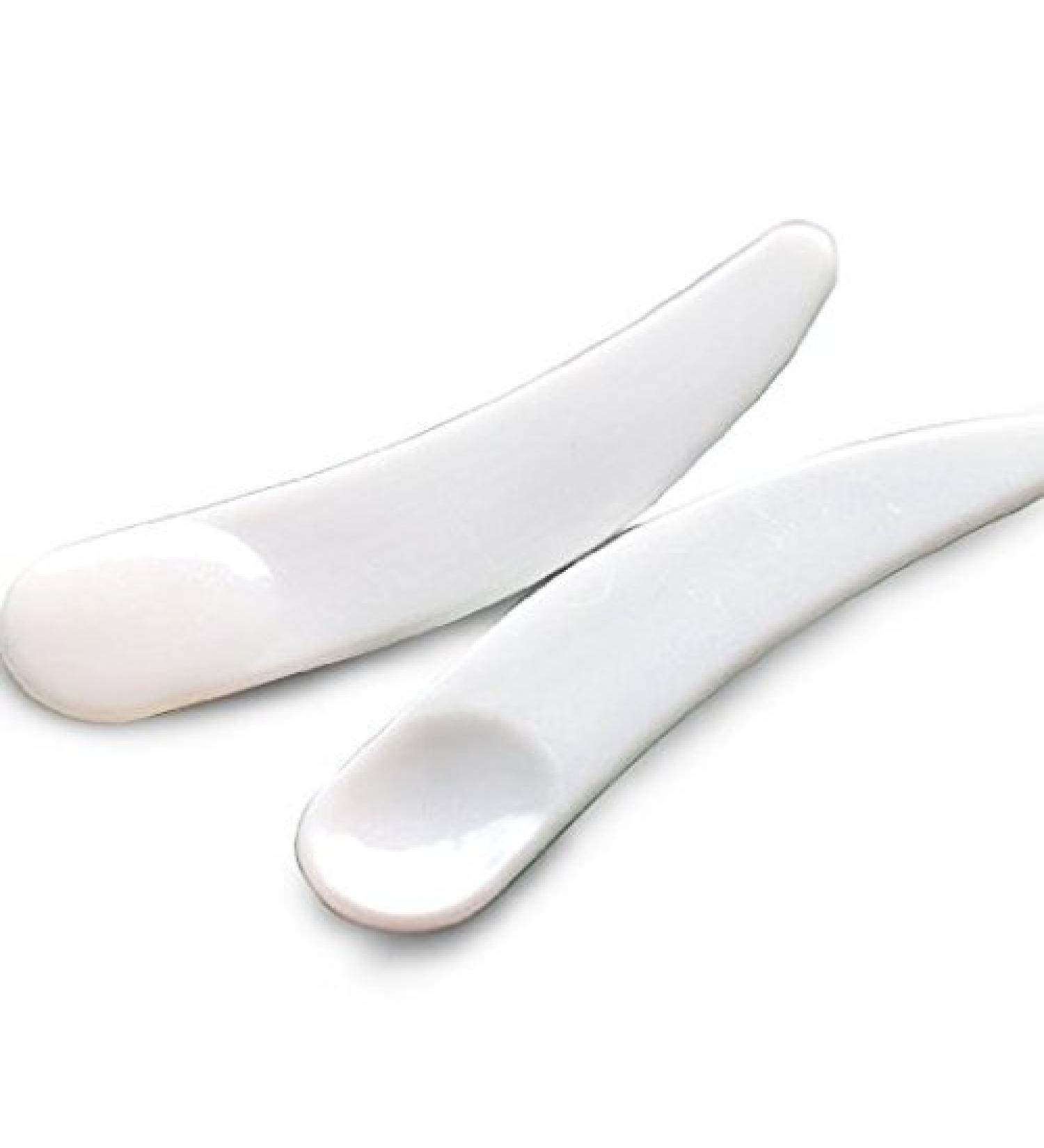 Onwon 100 PCS Mini Curved Cosmetic Scoop Makeup Mask Plastic Spoon - White - Buy Online on GoSupps.com