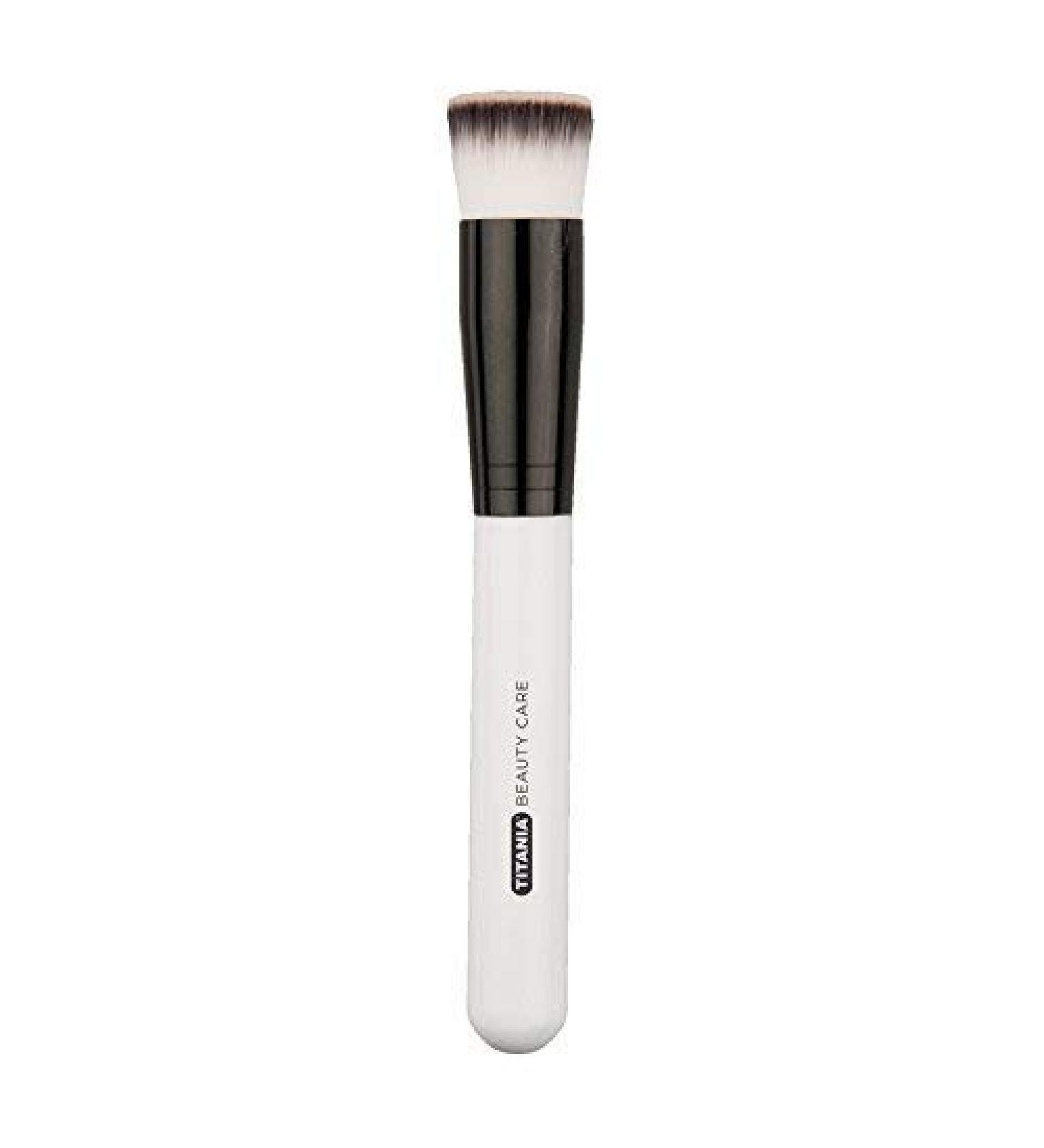 Titania Professional Concealer Brush - Large Wide Flatted Tip with Easy Wooden Shaft - Effortlessly Apply and Blend Makeup - For Daily Beauty Needs