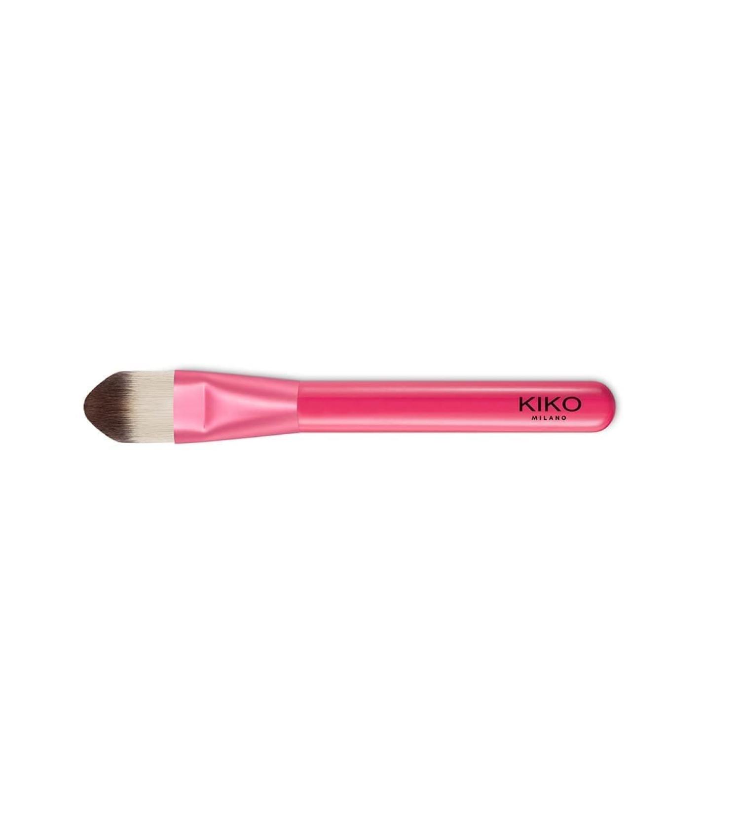 KIKO Milano Smart Foundation Brush 101 | Flat Brush for Liquid & Cream Foundation | Synthetic Bristles - Buy Internationally - Buy Online on GoSupps.com
