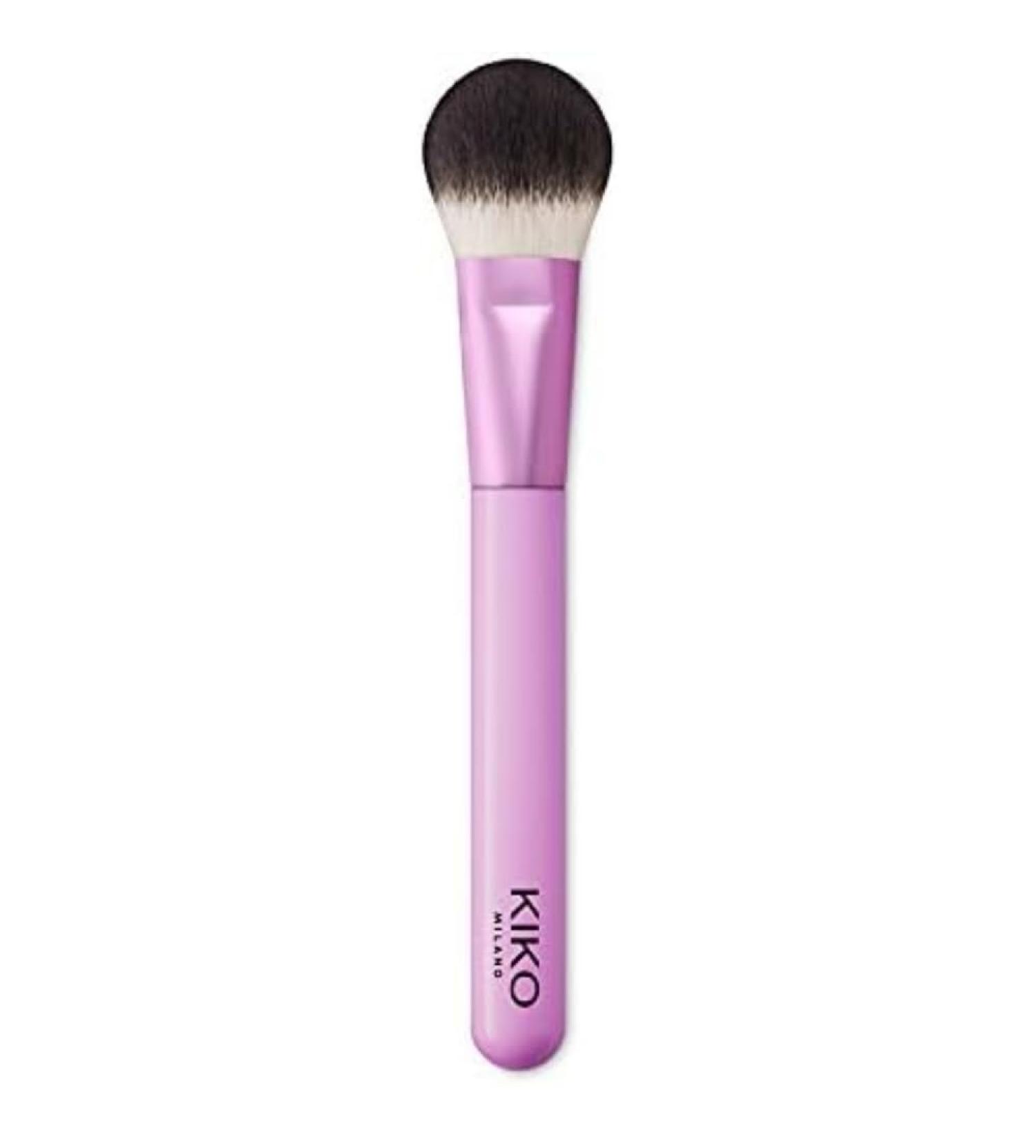 KIKO Milano Smart Blush Brush 103 | Rounded blush brush synthetic bristles