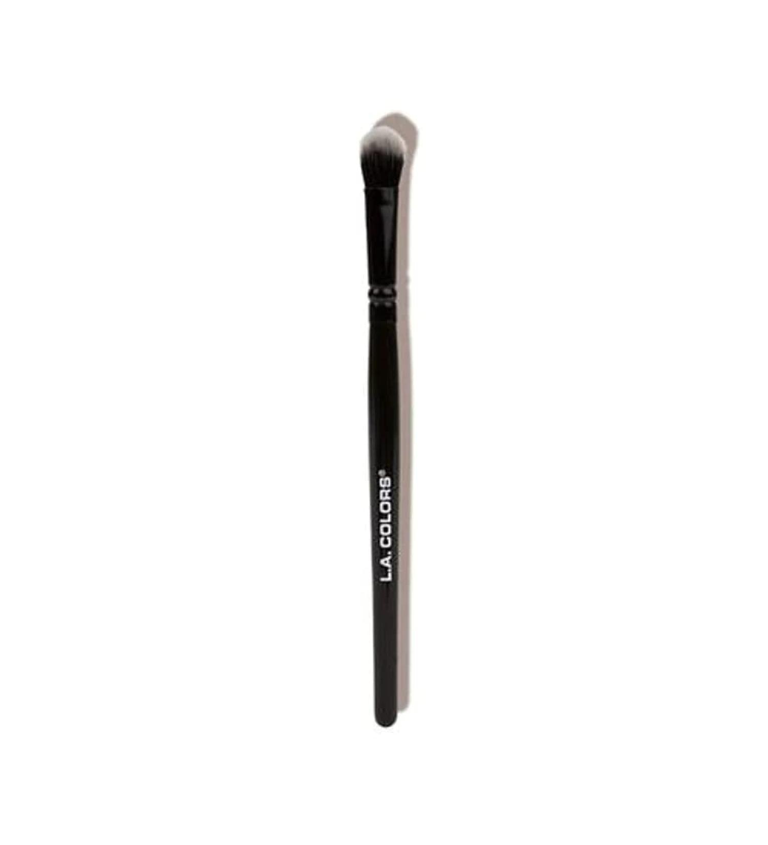 L.A. COLORS Blending Brush 1 Ounce