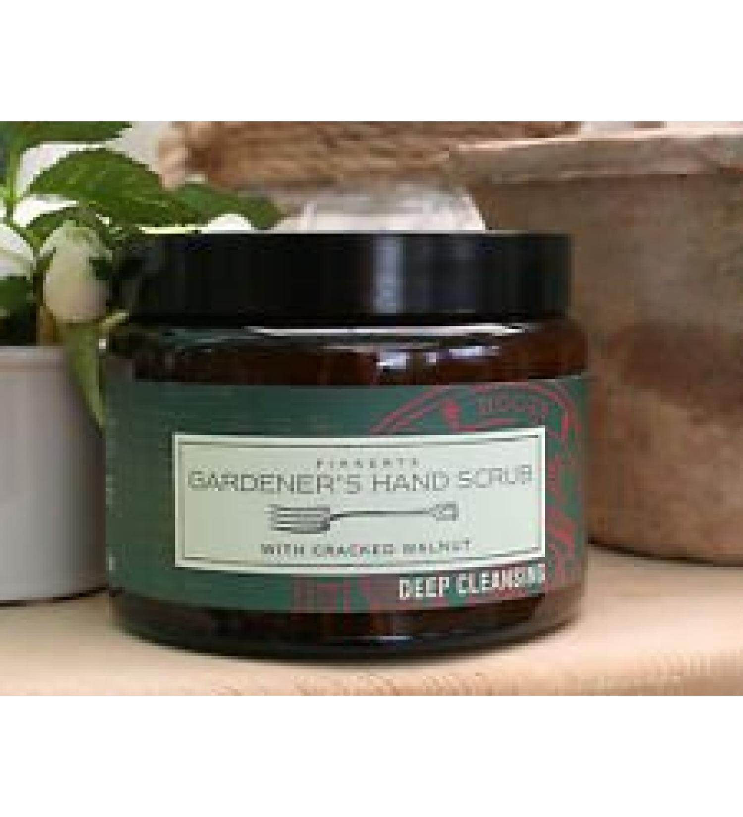 Fikkerts Gardner's Cracked Walnut Hand Scrub 500g (unboxed)