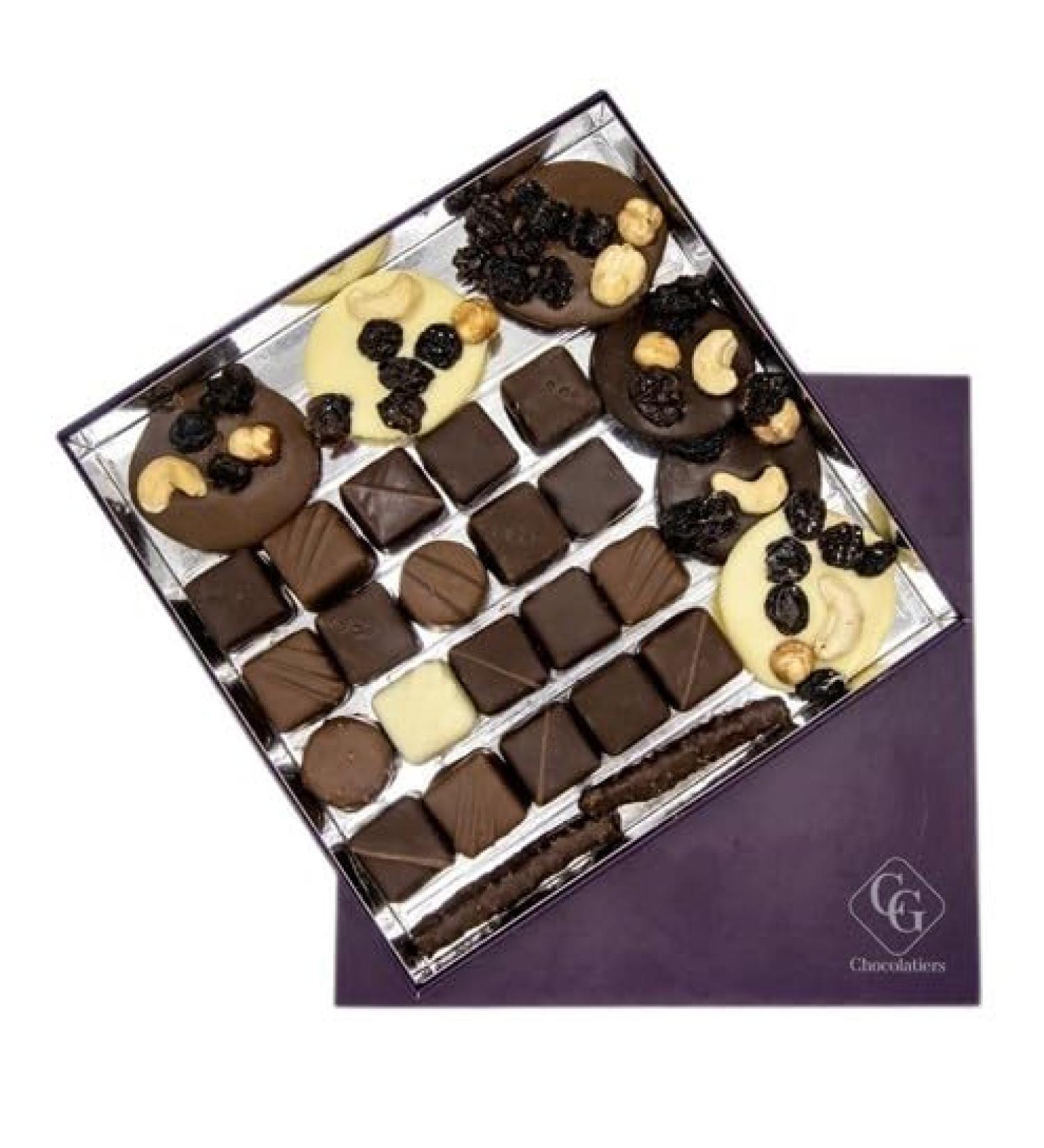 CG Chocolatiers Weiss Chocolate Box 300g - Christmas Chocolate Gift Box Handmade Luxury - Gift Set - Buy Online on GoSupps.com