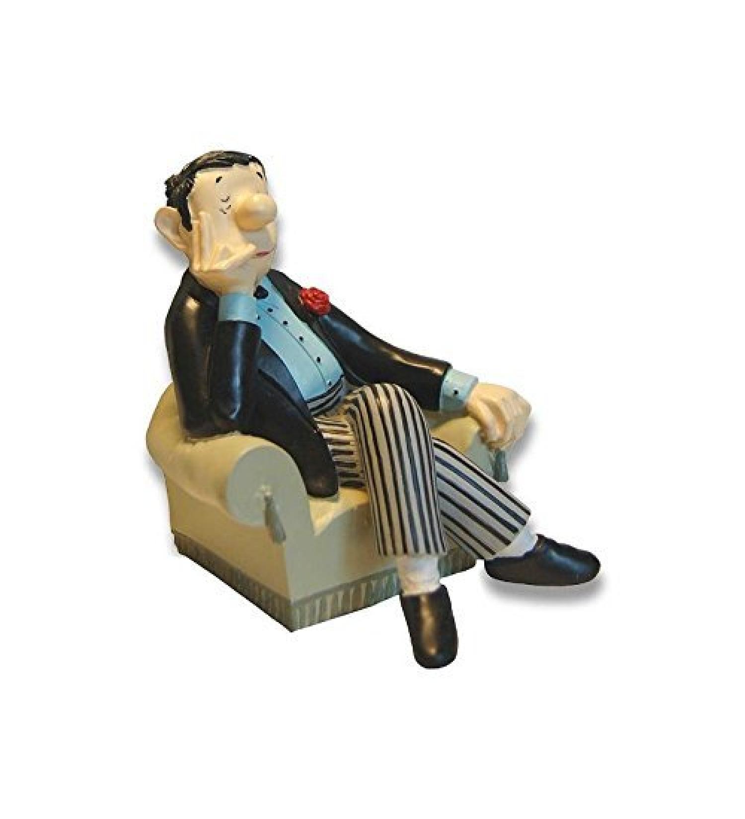 Loriot bookkeeping - gentleman in the armchair