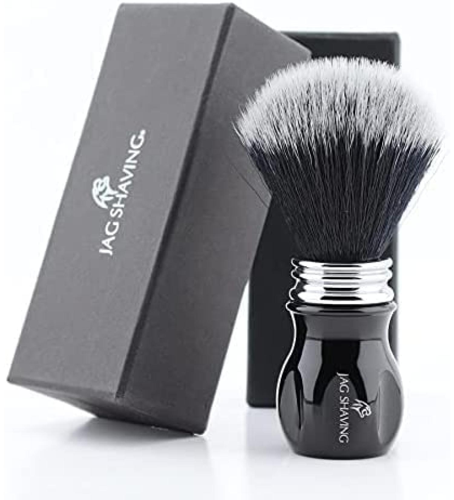 The men's shaving brush has a handle made of high -quality synthetic resin with synthetic bristles for a dense creamy foam