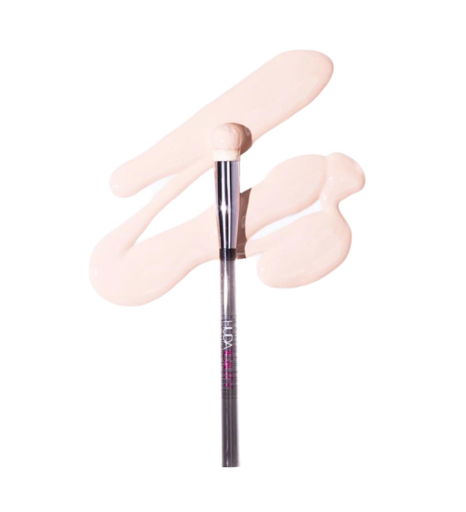 Huda Beauty Face Conceal & Blend Makeup Brush