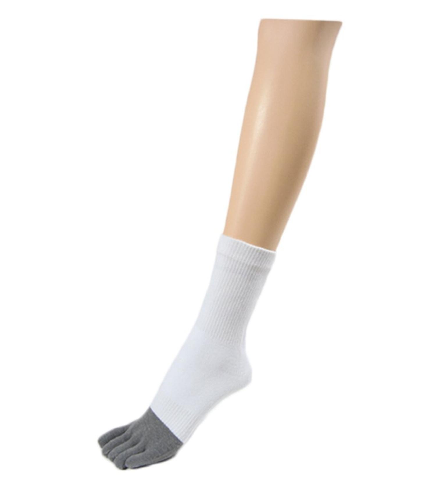 COUVER Men's 5 fingers Bamboo Charcoal Fabric Yoga Toe Socks(Length:Quarter) Medium White / Gray