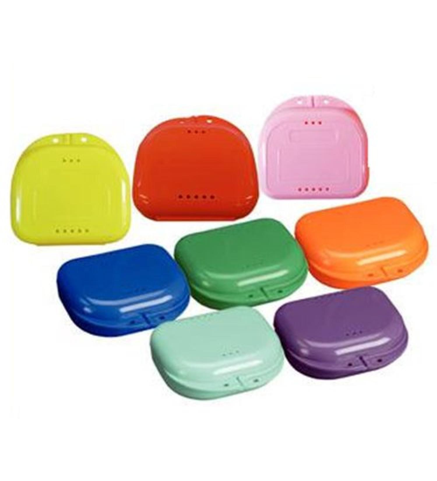 Retainer Case With Vent Holes and Hinged Lid Snaps (6)