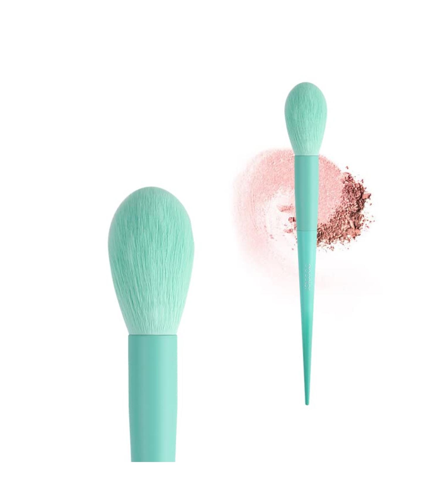 Docolor Highlighter Brush - Soft Makeup Brushes for Cheekbone Highlighting, Contour, and Blush with Cream, Powder, Mineral Cosmetics - Buy Online on GoSupps.com