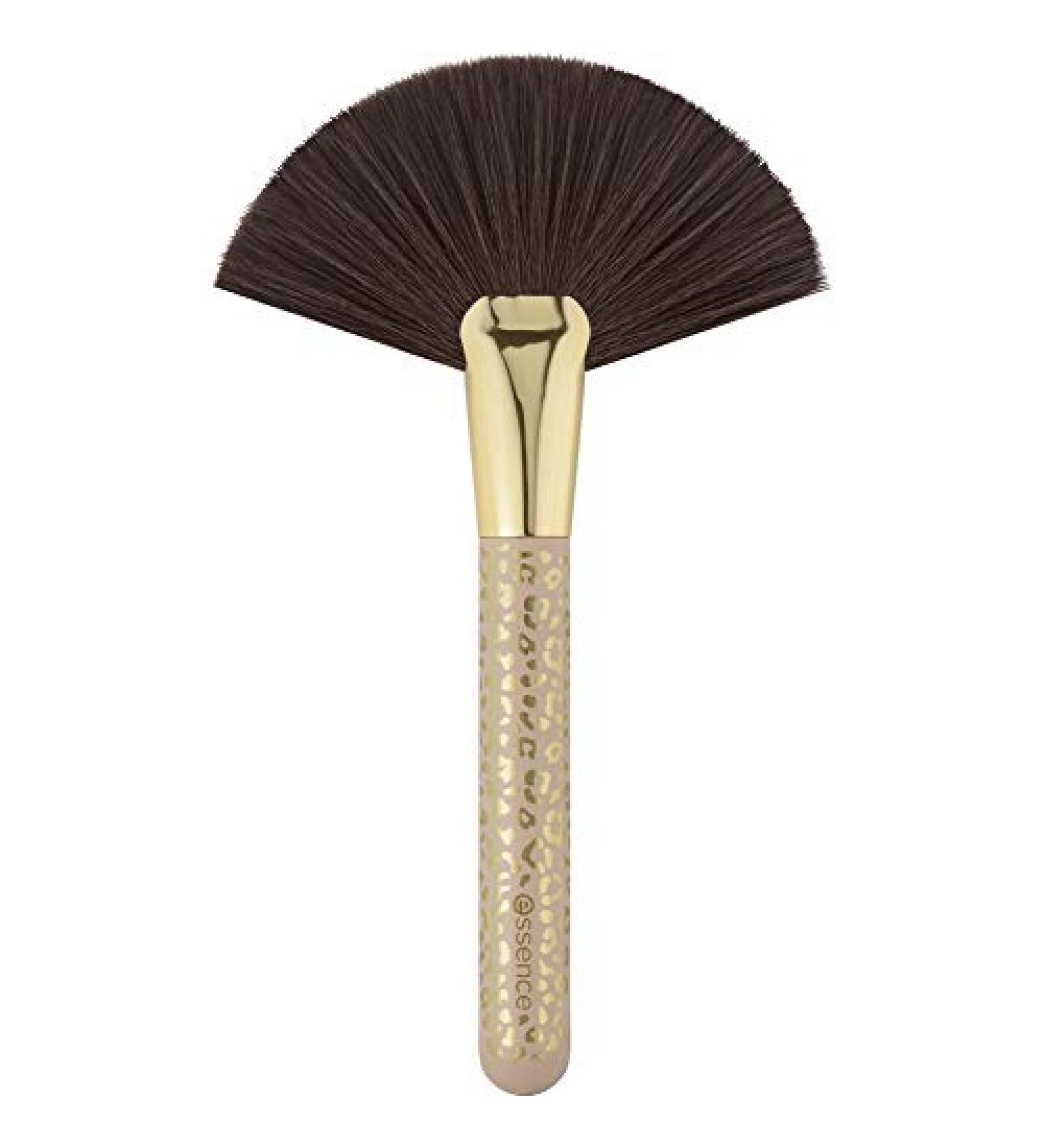 essence BRONZED this way! bronzer brush 01 Big Fan Of Safaris - 1 pack