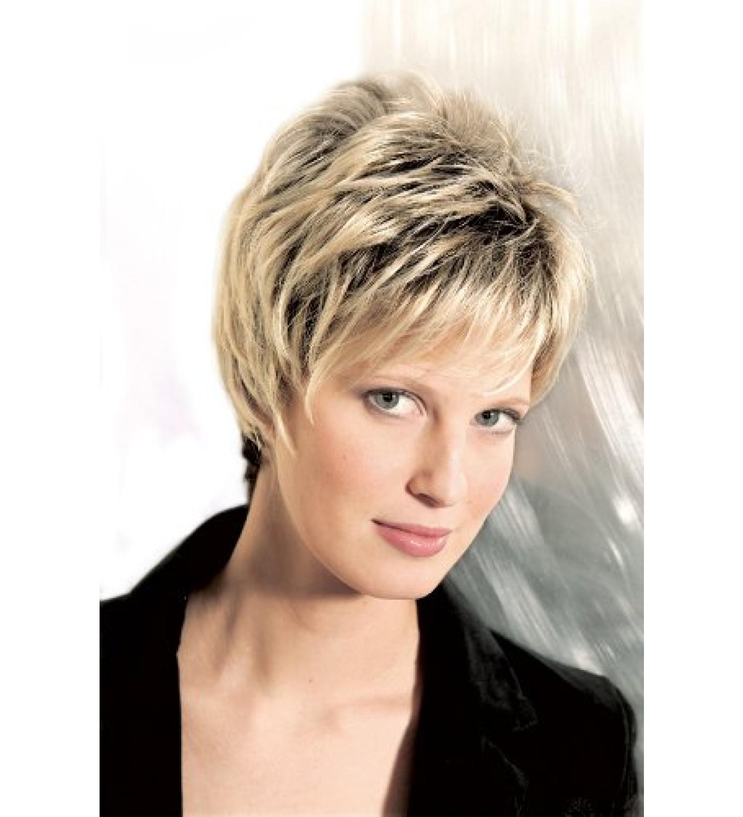 Wig Sarah blondly scattered