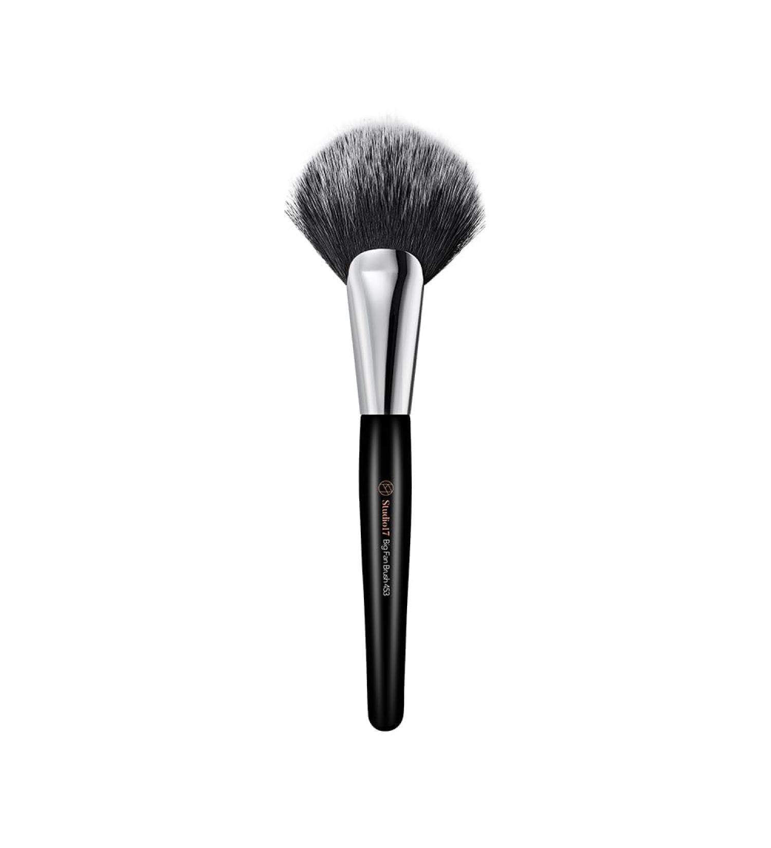 Big Fan Brush for Makeup | Professional Quality & Precision | Ideal for Makeup Artists & Beauty Enthusiasts - Buy Online on GoSupps.com