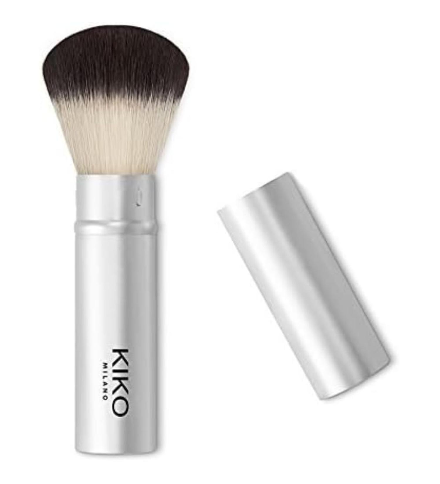 KIKO Milano Smart Allover Powder Brush 104 | Retractable brush for face powder synthetic bristles