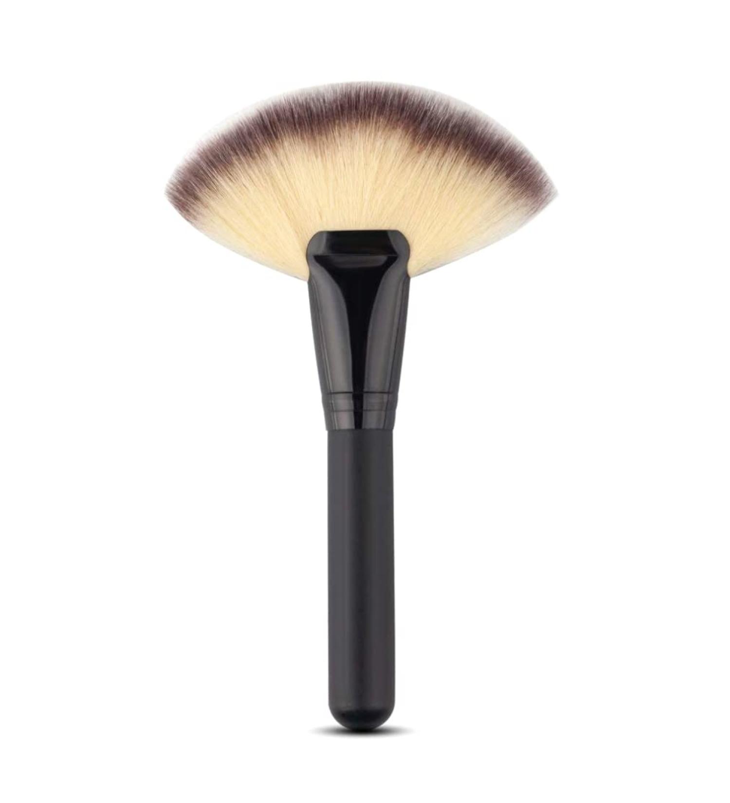Blusher Brush Make Up Brush Powder Makeup Brush Big Large Fan Top Brush Makeup Tools Fan Head Face Brush Contour Concealer Powder Blush Eyeshadow Nose Smudge Brush - Buy Online on GoSupps.com