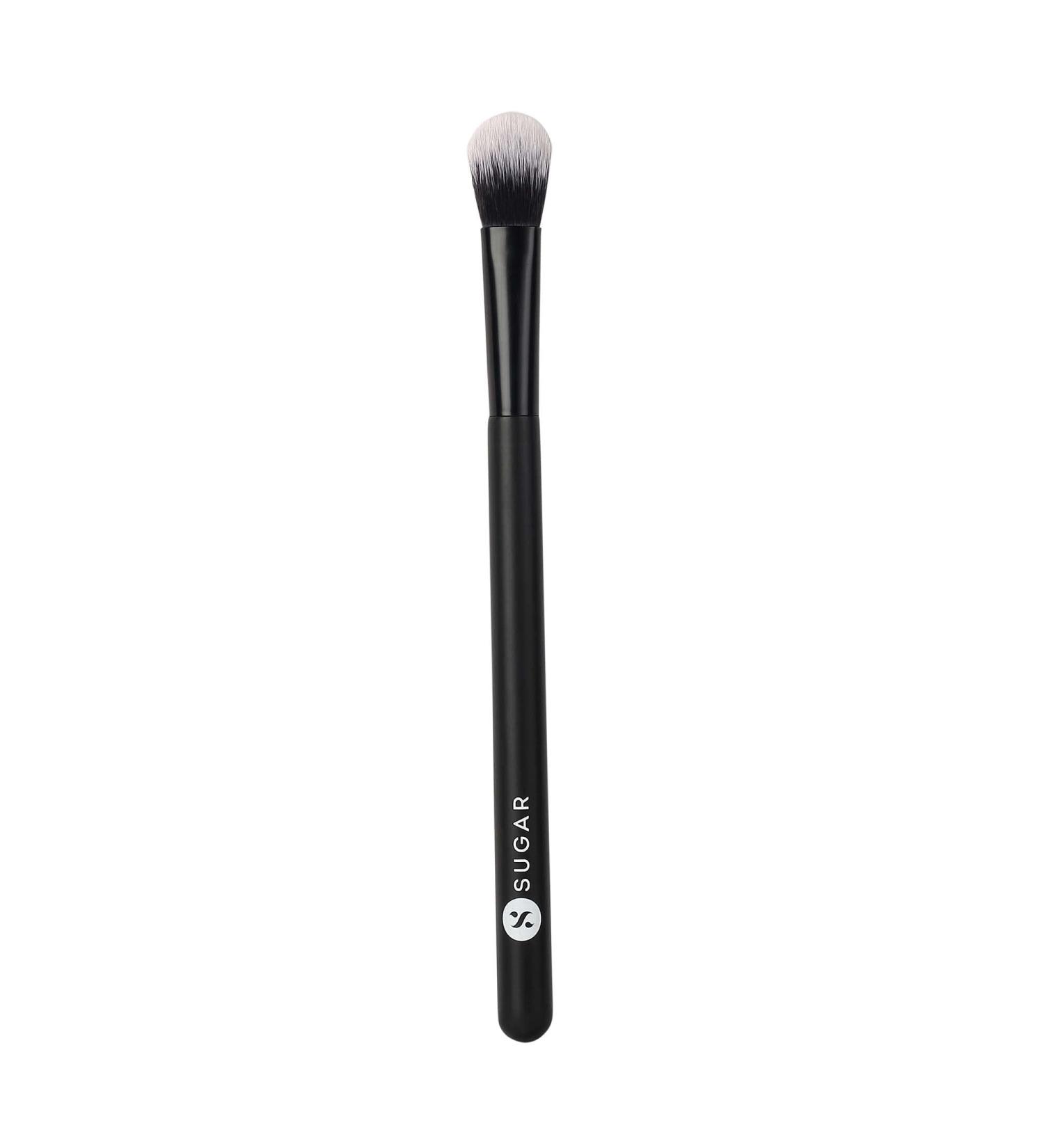 Buy SUGAR Cosmetics Blend Trend Face Brush - 006 Highlighter | Best International Shipping - Buy Online on GoSupps.com