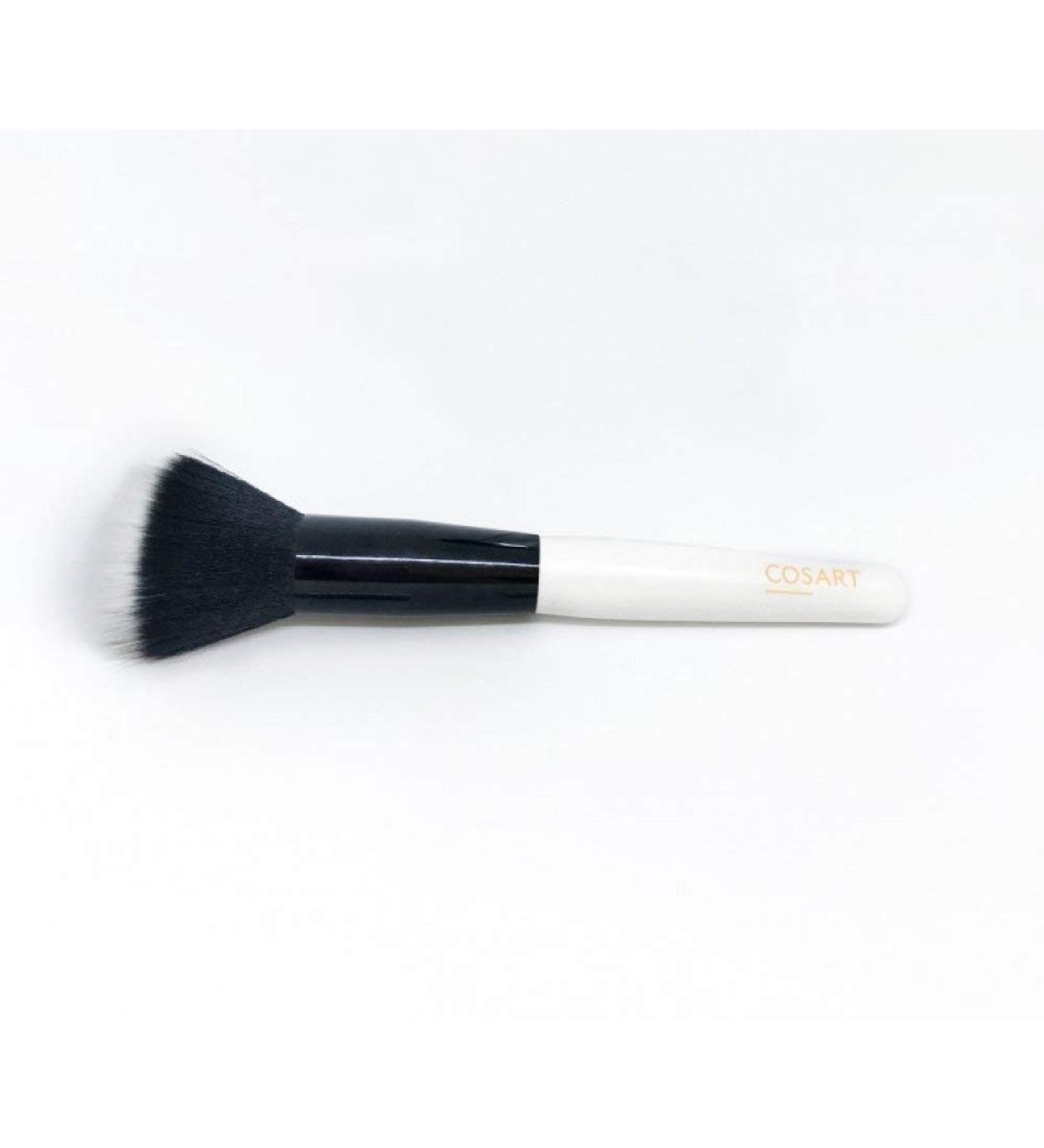 Brush two in one for blusher and powder make-up