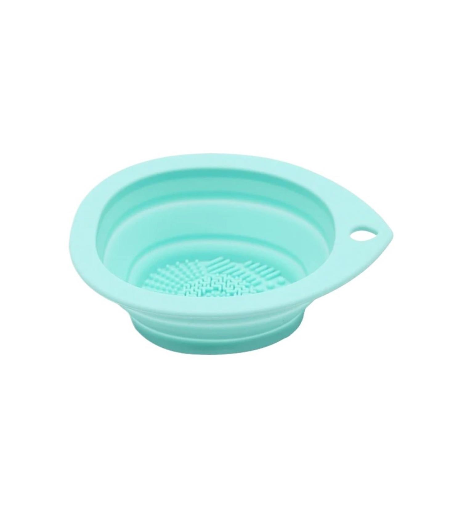 Silicone Makeup Brush Cleaner - Foldable Bowl for Powder Puff & Beauty Sponge | Scrubber Pad in Green - Clean Your Brushes Effortlessly - Buy Online on GoSupps.com