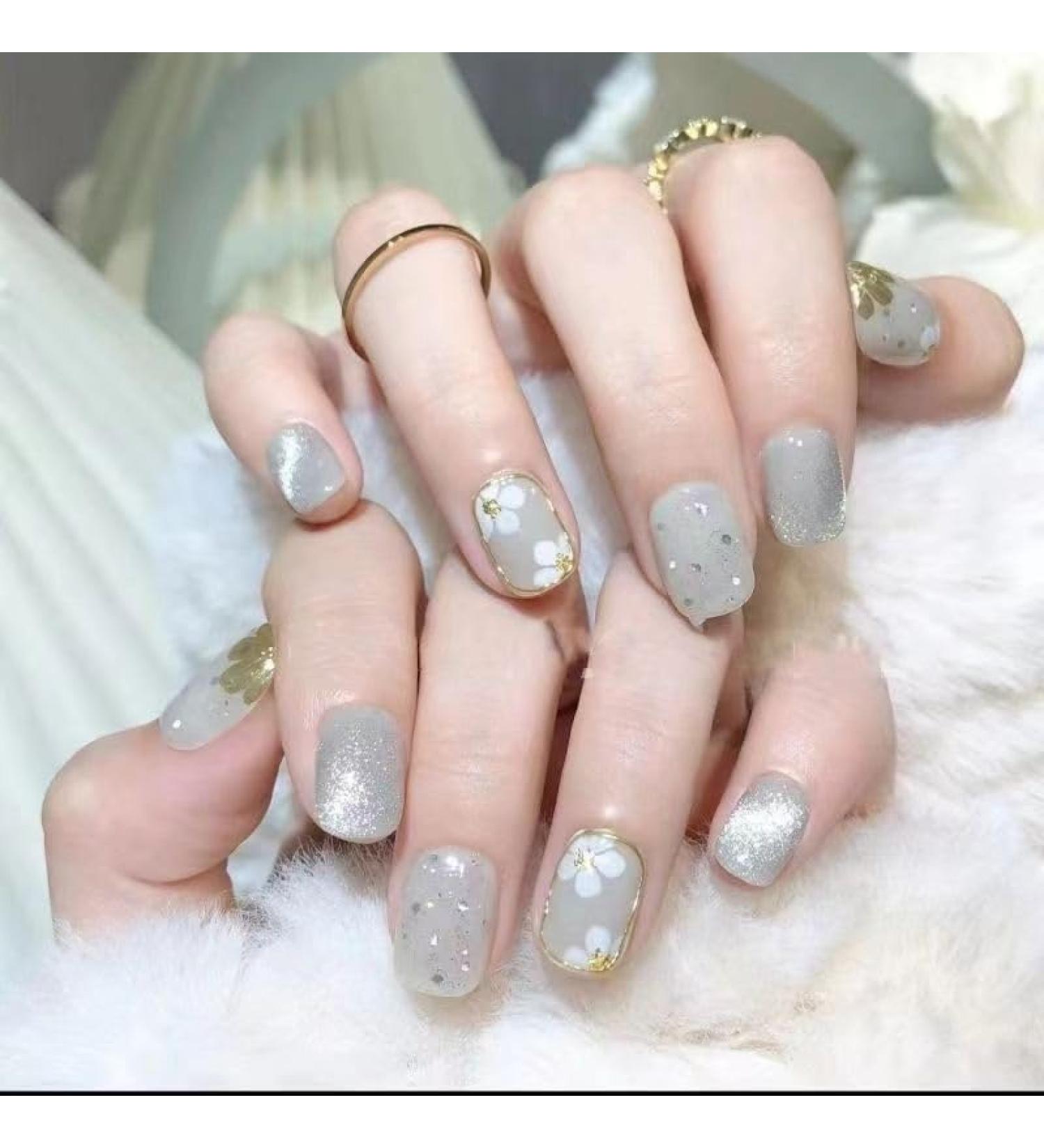 Temperament manicure handmade lucky five-petal flower manicure wearing a classic fashion short nails.(L) - Buy Online on GoSupps.com
