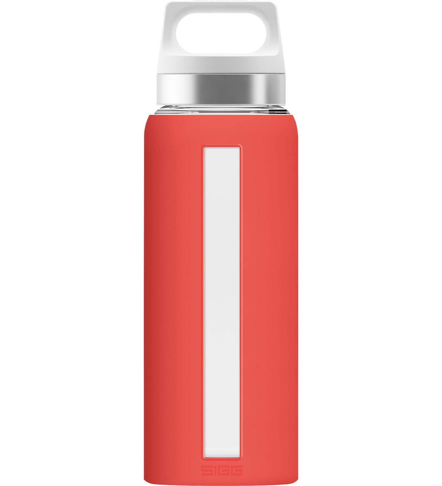 Buy SIGG DREAM 0.65L Glass Drinking Bottle - Pollutant-Free Heat-Resistant with Silicone Cover - Scarlet | International Shipping Available - Buy Online on GoSupps.com