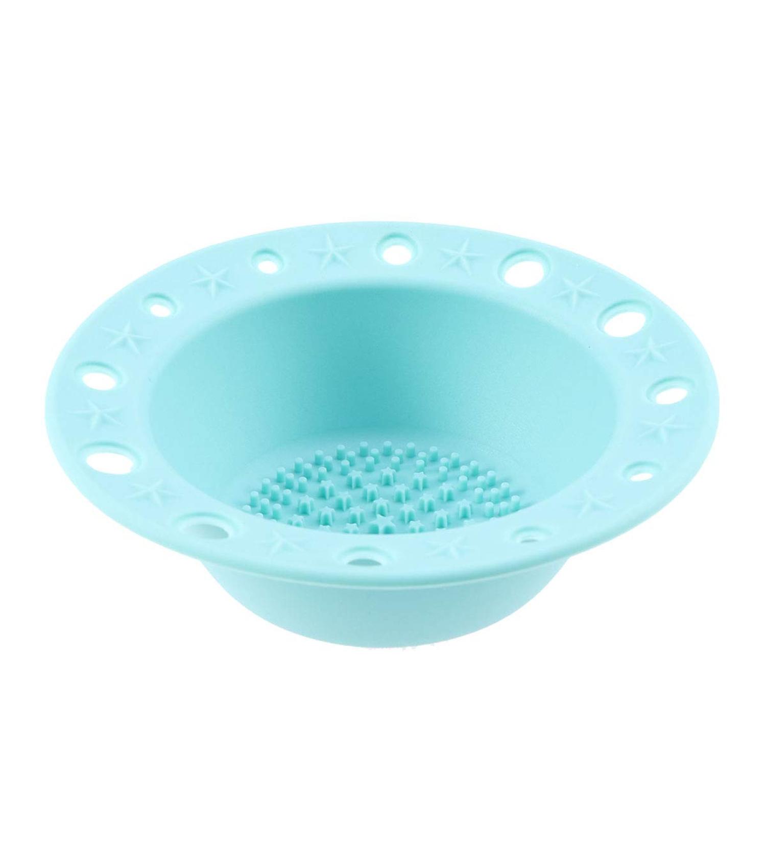 Eco-Friendly Brush Cleaner Mat | Makeup Brush Washing Tool - Green | Shop Internationally - Buy Online on GoSupps.com