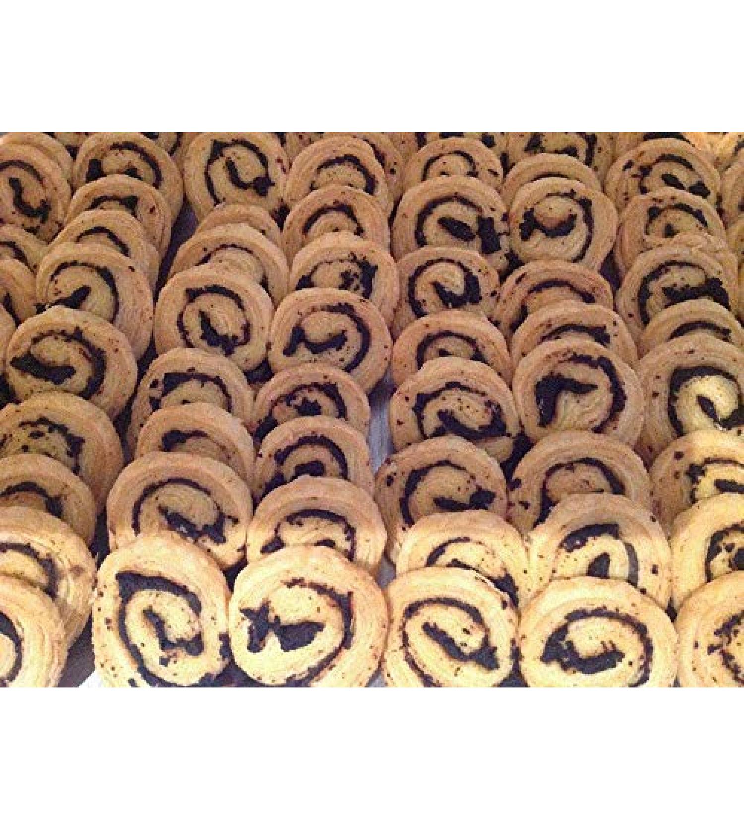 Provencebiscuit. 1 kg of mini palms puff with tapenade