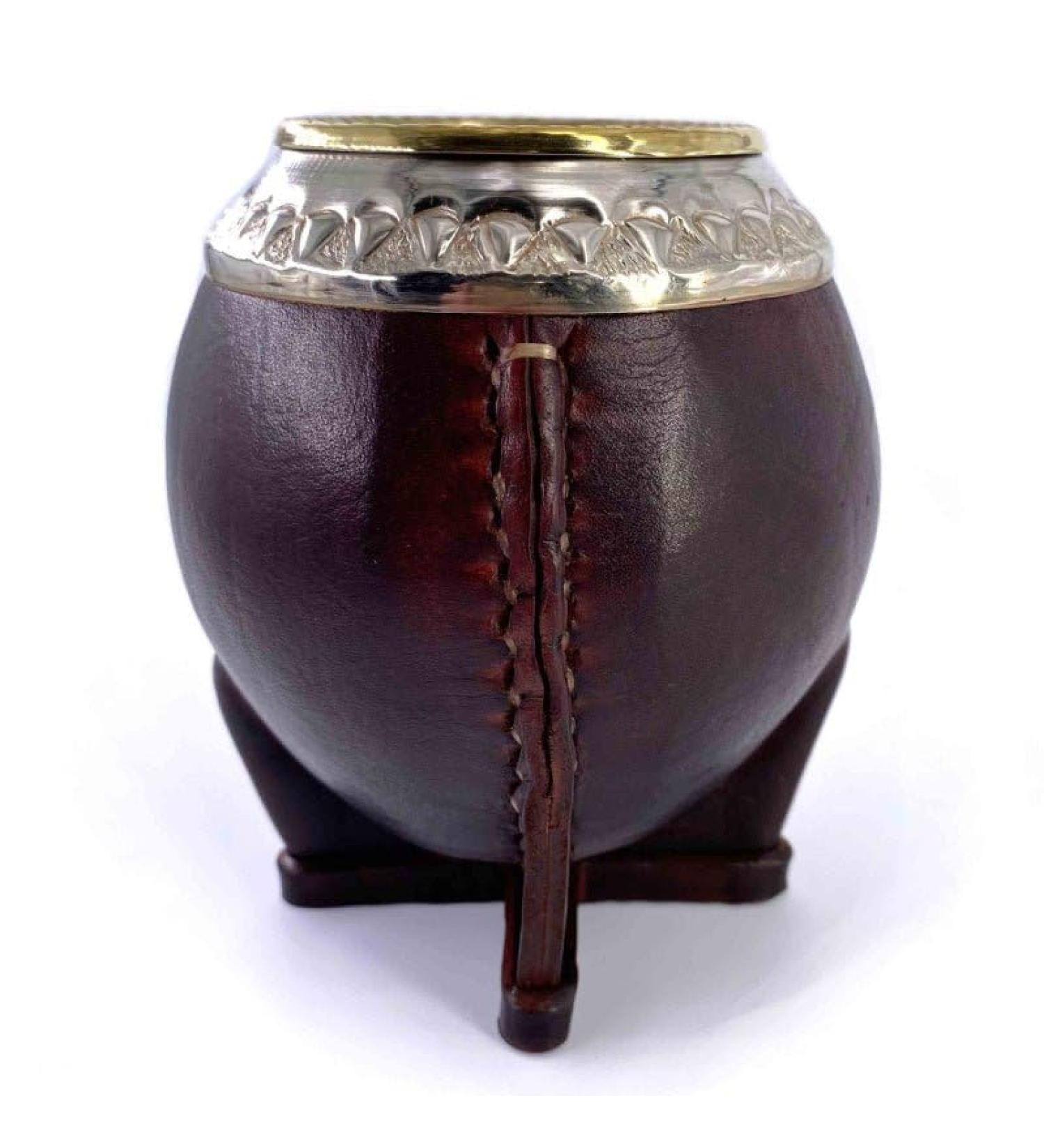 YVY Mat Calebasse mat Torpedo Imp riale | Calebasse artisanale environ 200ml | Double Cerclage en Alpaca et Bronze | Fabriqu e la main en Uruguay | Cuir lisse couleur ocre - Buy Online on GoSupps.com