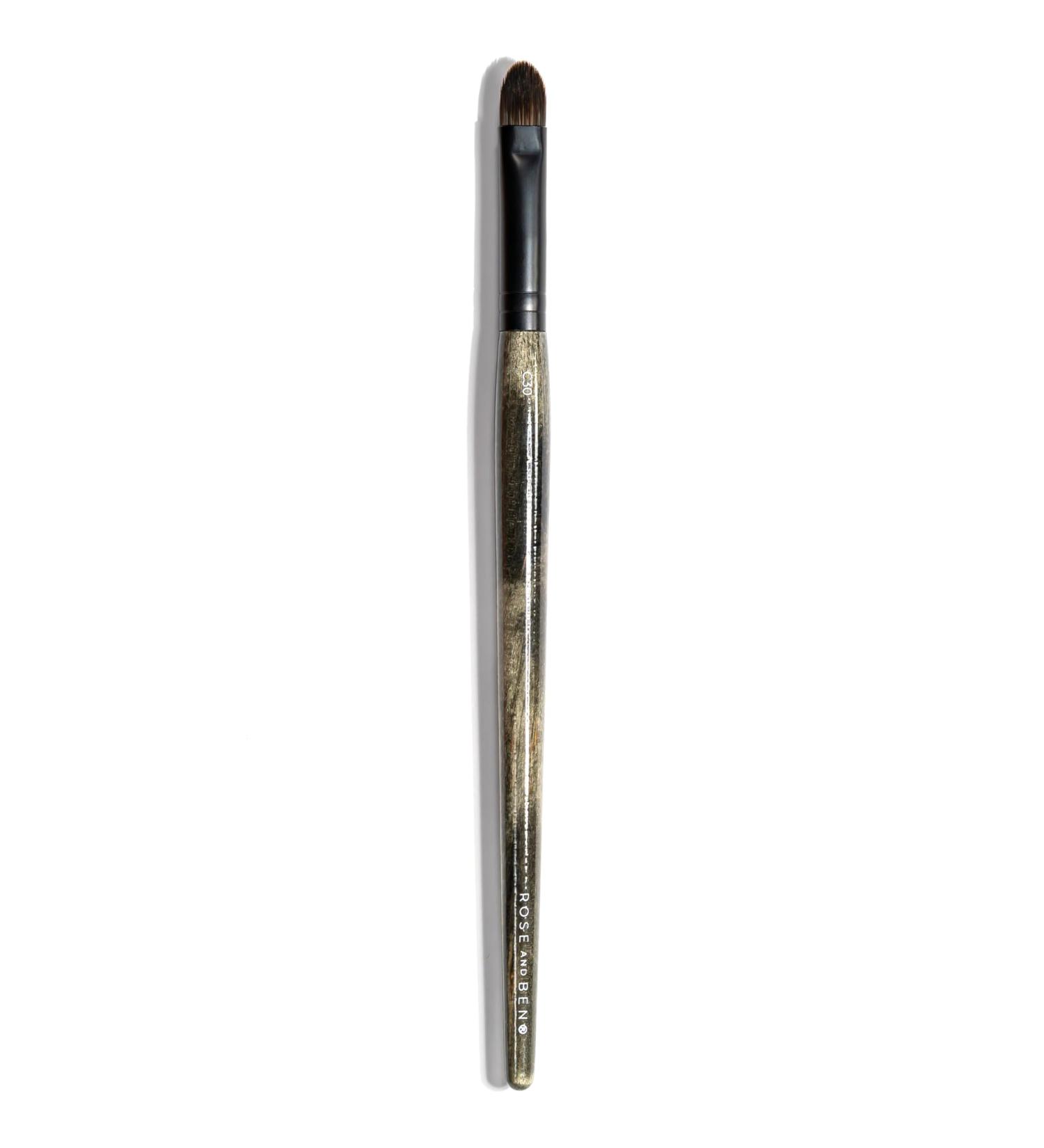 C30 Concealer Brush - Best Makeup Brush for Flawless Coverage | Shop Internationally - Buy Online on GoSupps.com