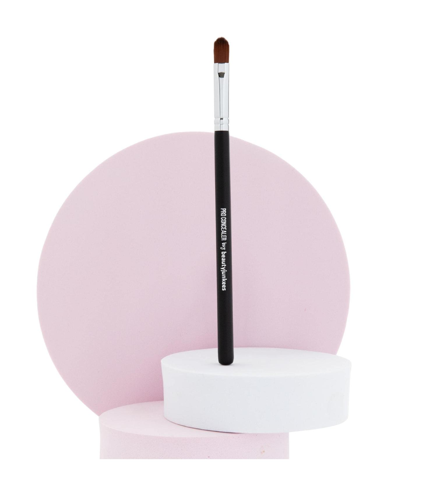 Flat Concealer Brush - Precision Makeup Tool for Eyes, Brows, and Eyelids | Synthetic Bristles for Blending Liquid, Cream, and Powder Products | Cruelty-Free - Buy Online on GoSupps.com