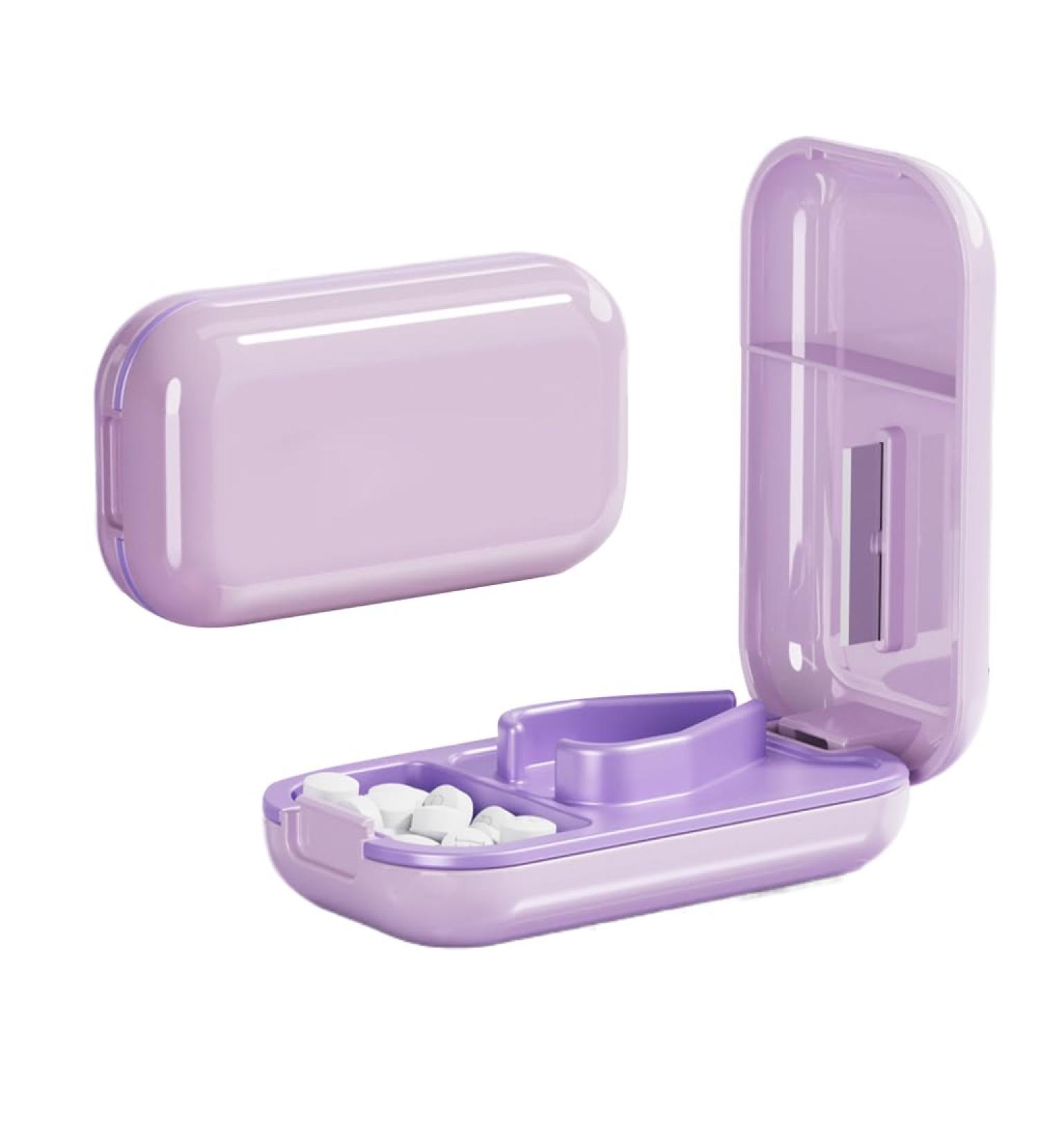 Coupe Comprim Nouveau S parateur Comprim s Portable 2025 Pour Petits Comprim s Medicaments Comprim s et Pilules Avec Rangement Pour Les Voyages L'utilisation Quotidienne (Violet) - Buy Online on GoSupps.com