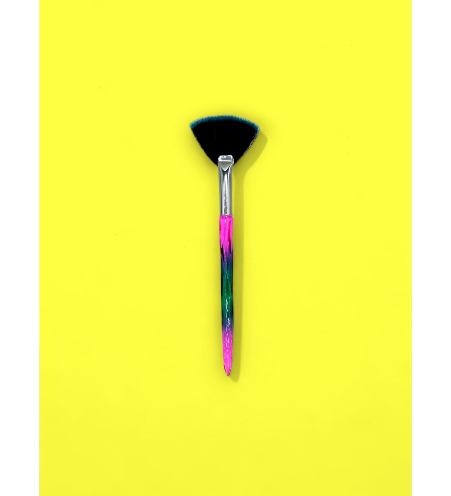 The diamond smaller fan brush #tryformore Pink