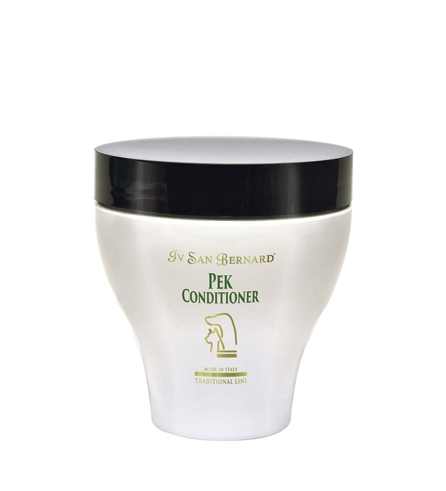 Iv San Bernard Trad Pek Conditioner 250 ml - Nourishing Dog Hair Care for All Breeds | International Shipping Available - Buy Online on GoSupps.com