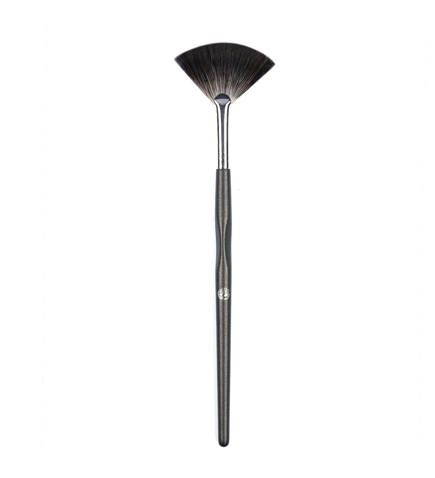 ENERGY Professional Fan Blush Brush for Powder Cream Contours - Natural Hair Soft Fluffy Makeup Brush M404 - Buy Online on GoSupps.com