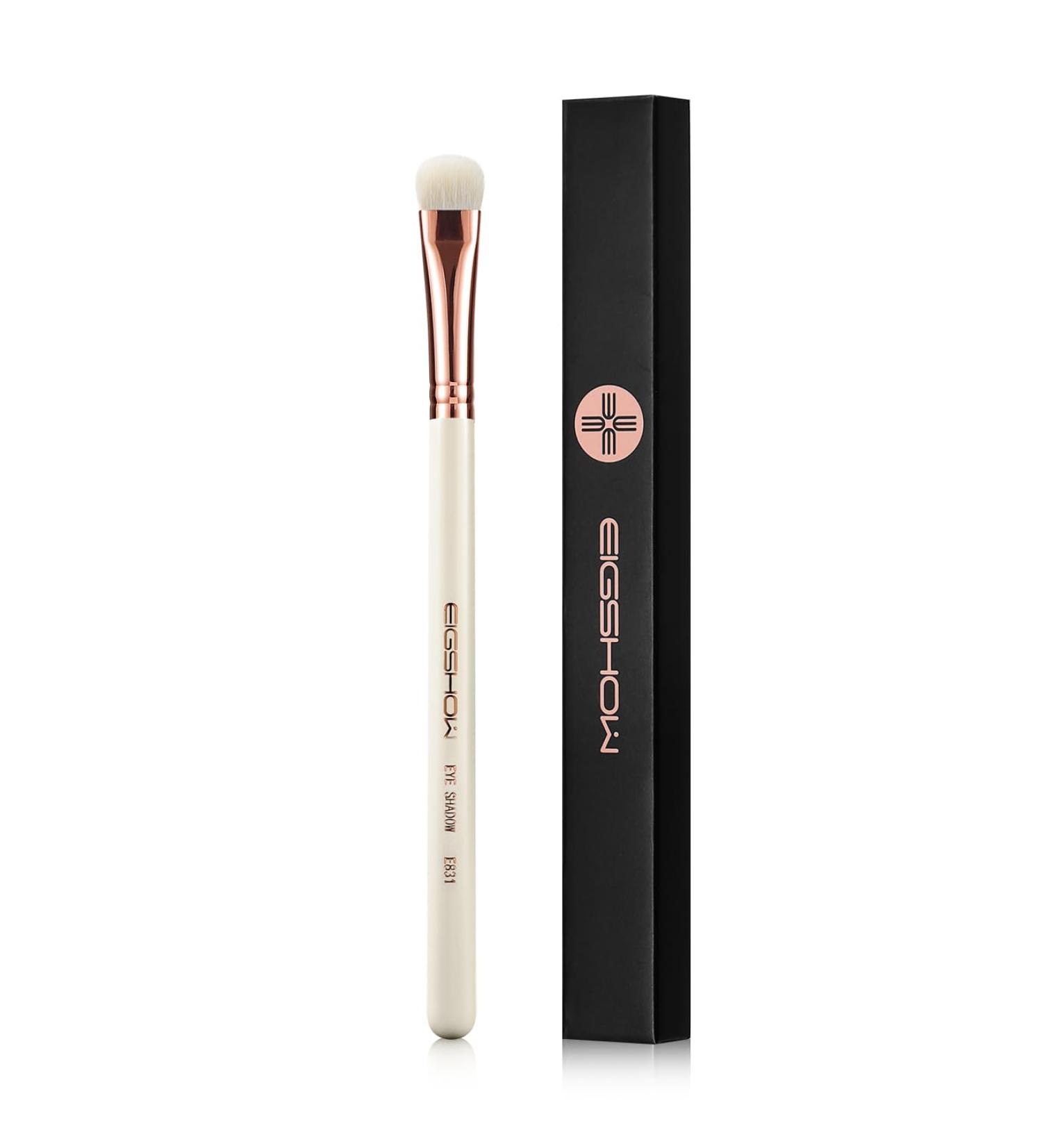 Eyeshadow Brush EIGSHOWBEAUTY Professional Eye Shadow Brush with Saikoho Goat Hair Premium Eye Makeup Brush For Blending Smudging Shading (E831) - Buy Online on GoSupps.com