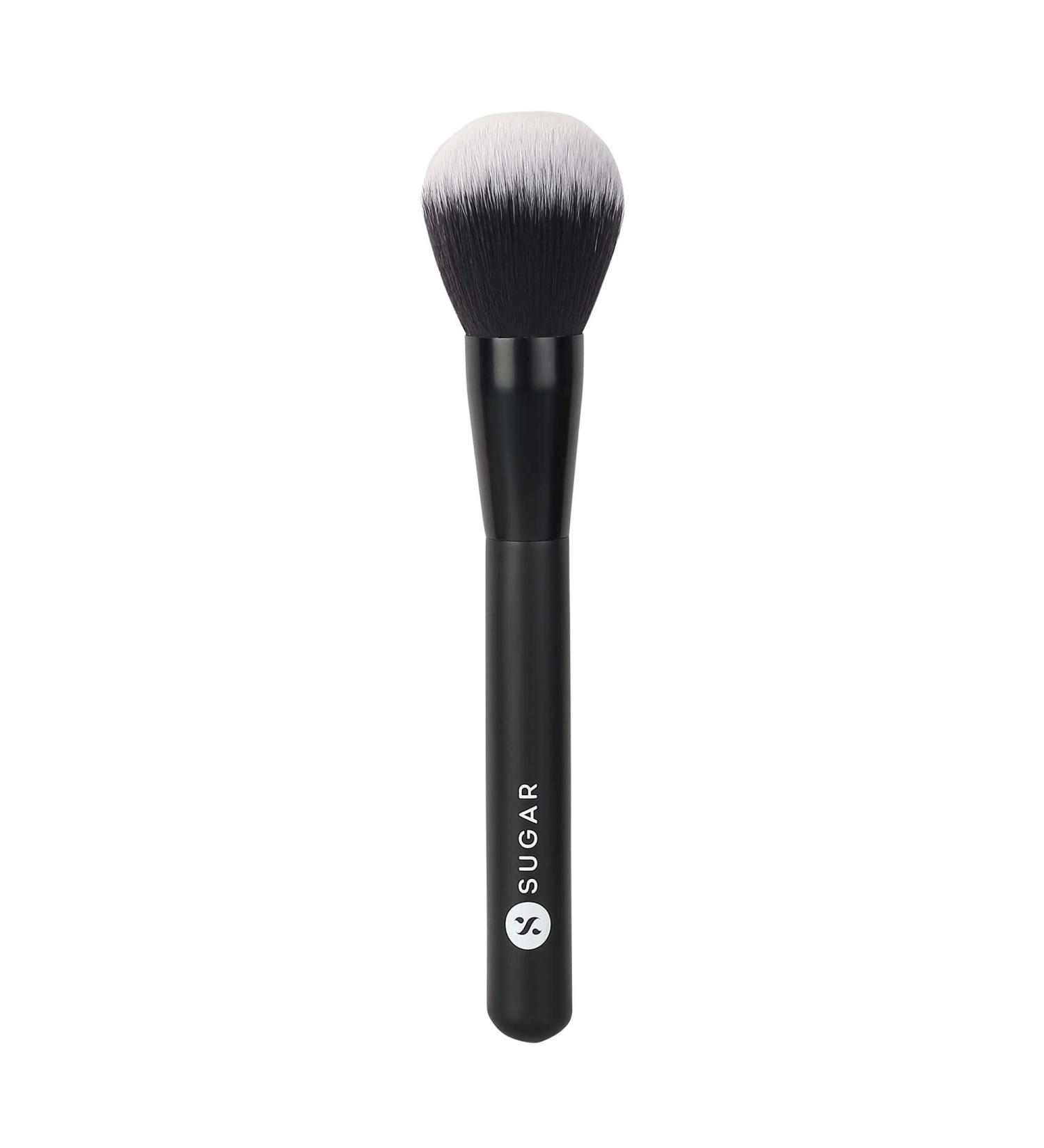 SUGAR Cosmetics Blend Trend Face Brush - 007 Powder | Best Powder Brush for Flawless Makeup | International Shipping Available - Buy Online on GoSupps.com