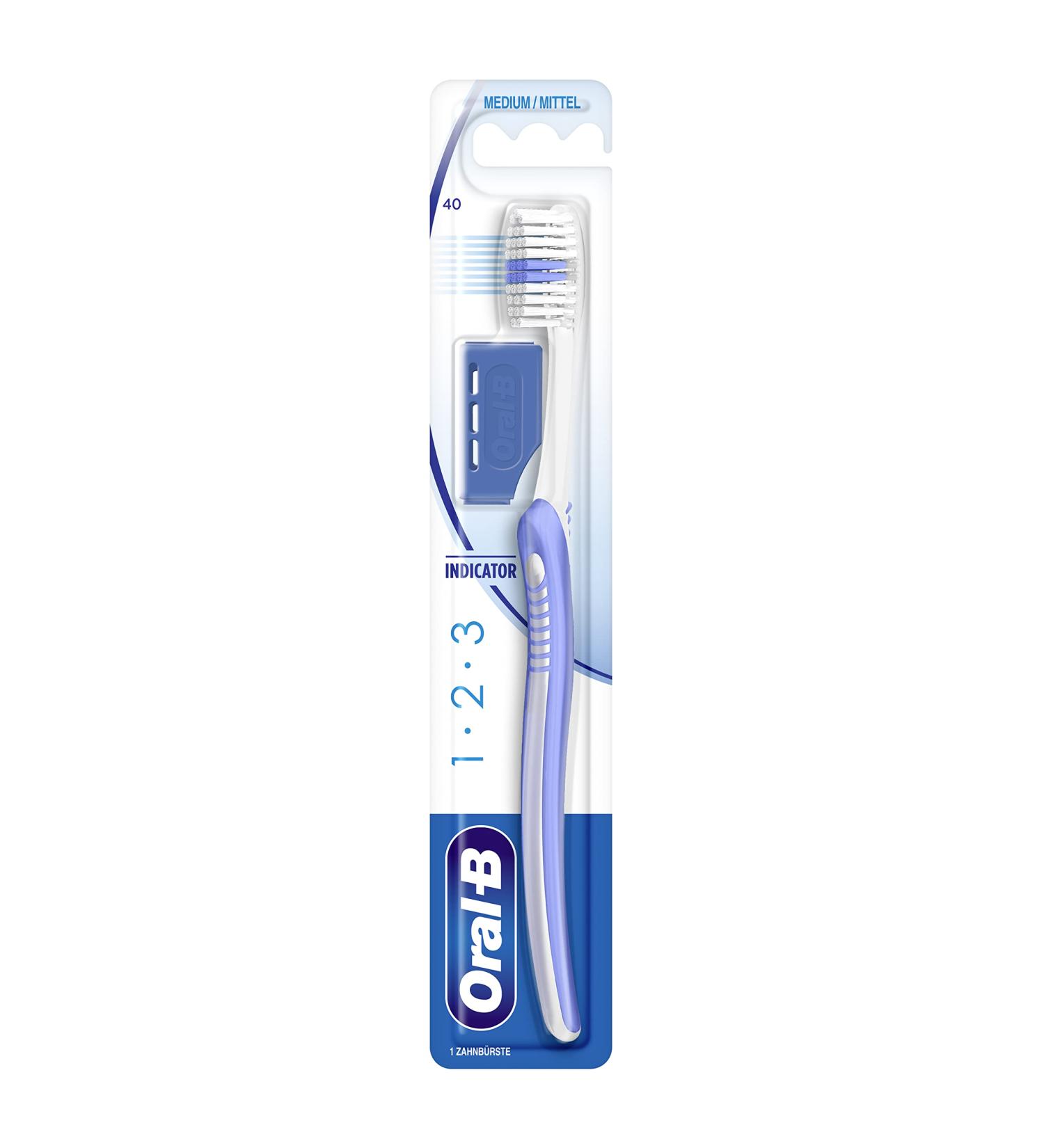 Oral-B 1-2-3 Indicator manual toothbrush with travel cap