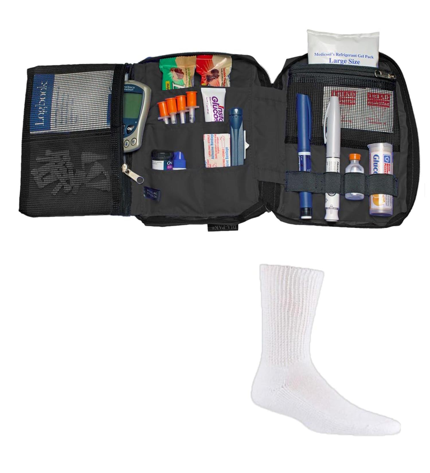 Medicool Dia-Pak Deluxe Black Insulin Carrying Case and Diasox | DPDELX/BK-DIASOX-LG Large