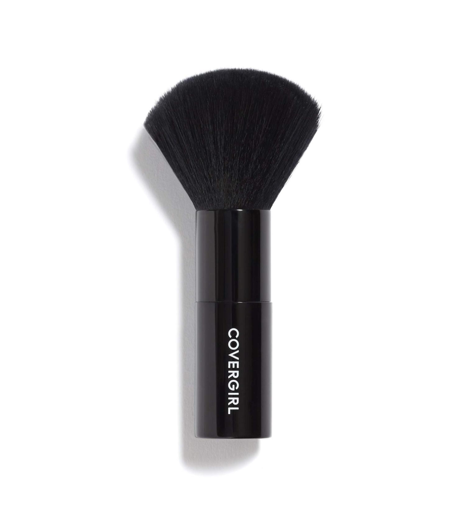 COVERGIRL Makeup Masters Blush and Powder Brush, 1 Count