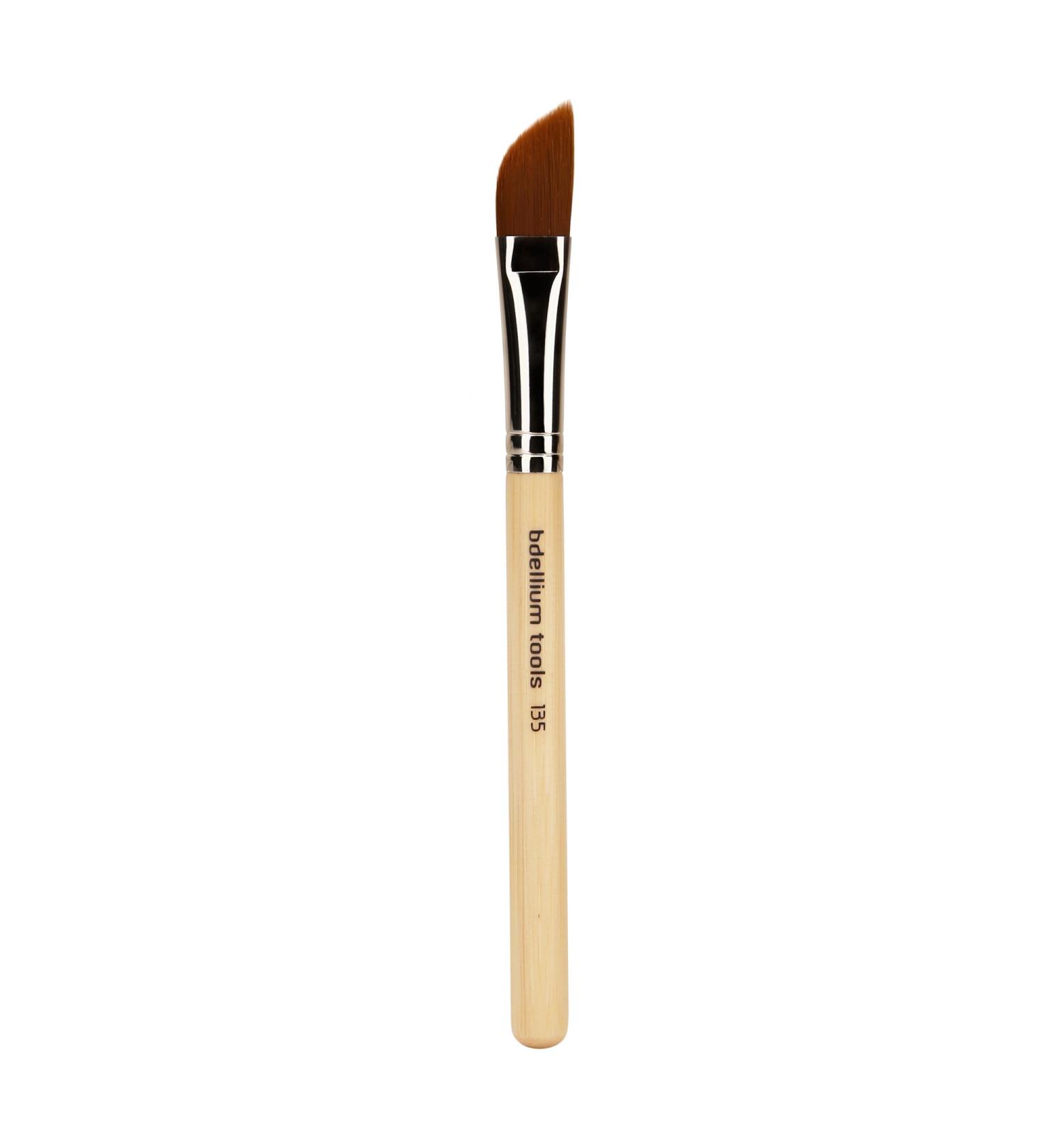 Bdellium Tools Professional Makeup Brush - Special FX Series 135 Large Dagger - With Soft Synthetic Fibers For Drawing Lines and Blending Wider Areas (Bamboo 1pc)