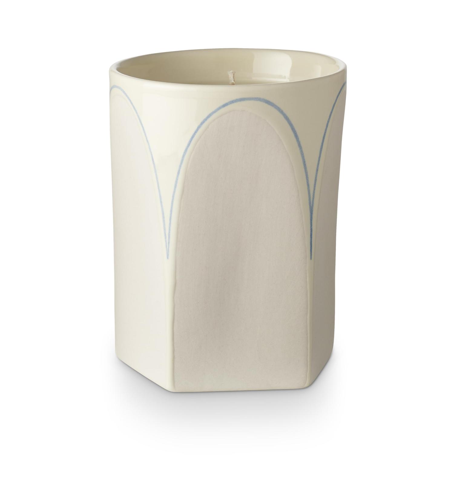 ILLUME Petite Patisserie Angel Food Candle - Elegant Boxed Ceramic Candle for a Cozy Atmosphere | Shop Internationally - Buy Online on GoSupps.com