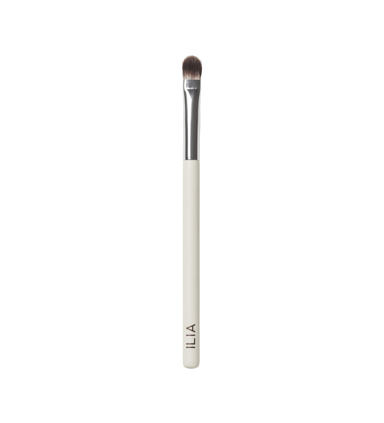 ILIA Shadow Brush - Non-Toxic Vegan Eyeshadow Brush | Cruelty-Free with Soft Synthetic Bristles & White Wood Handle | Clean Makeup Tool - Buy Online on GoSupps.com